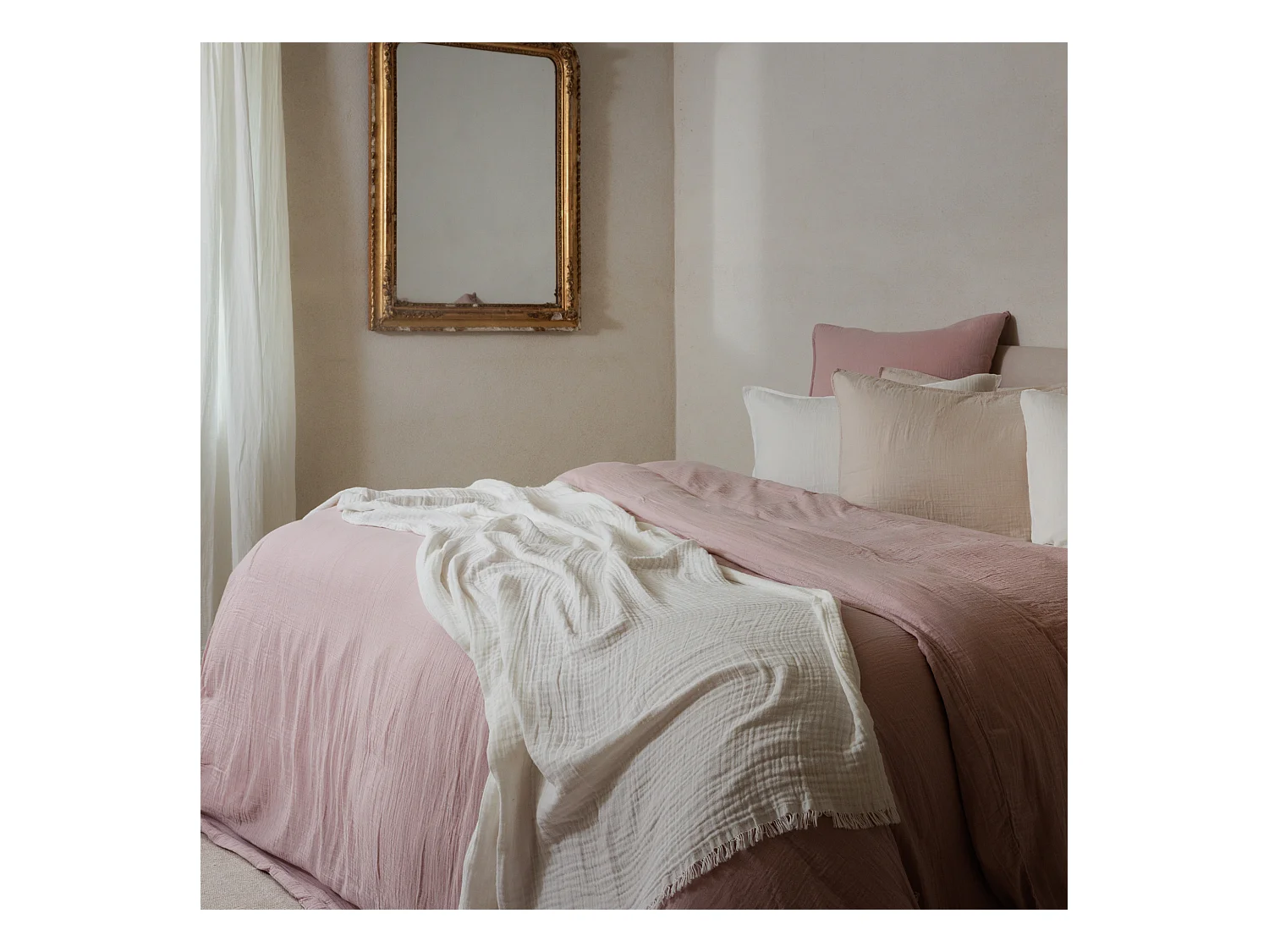 Parure de lit 3 pièces 260x240 cm et 65x65 cm mousseline de coton MILOS rose