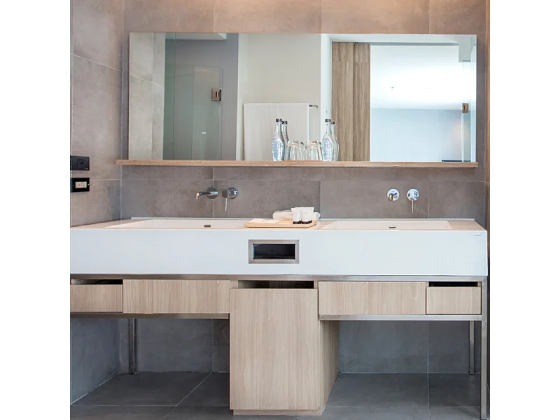 Lot de 2 robinets lavabo muraux GROHE Essence 2 trous taille M chromé