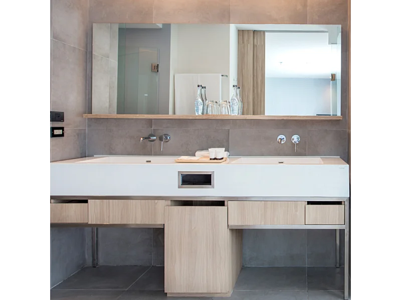 Lot de 2 robinets lavabo muraux GROHE Essence 2 trous taille M chromé