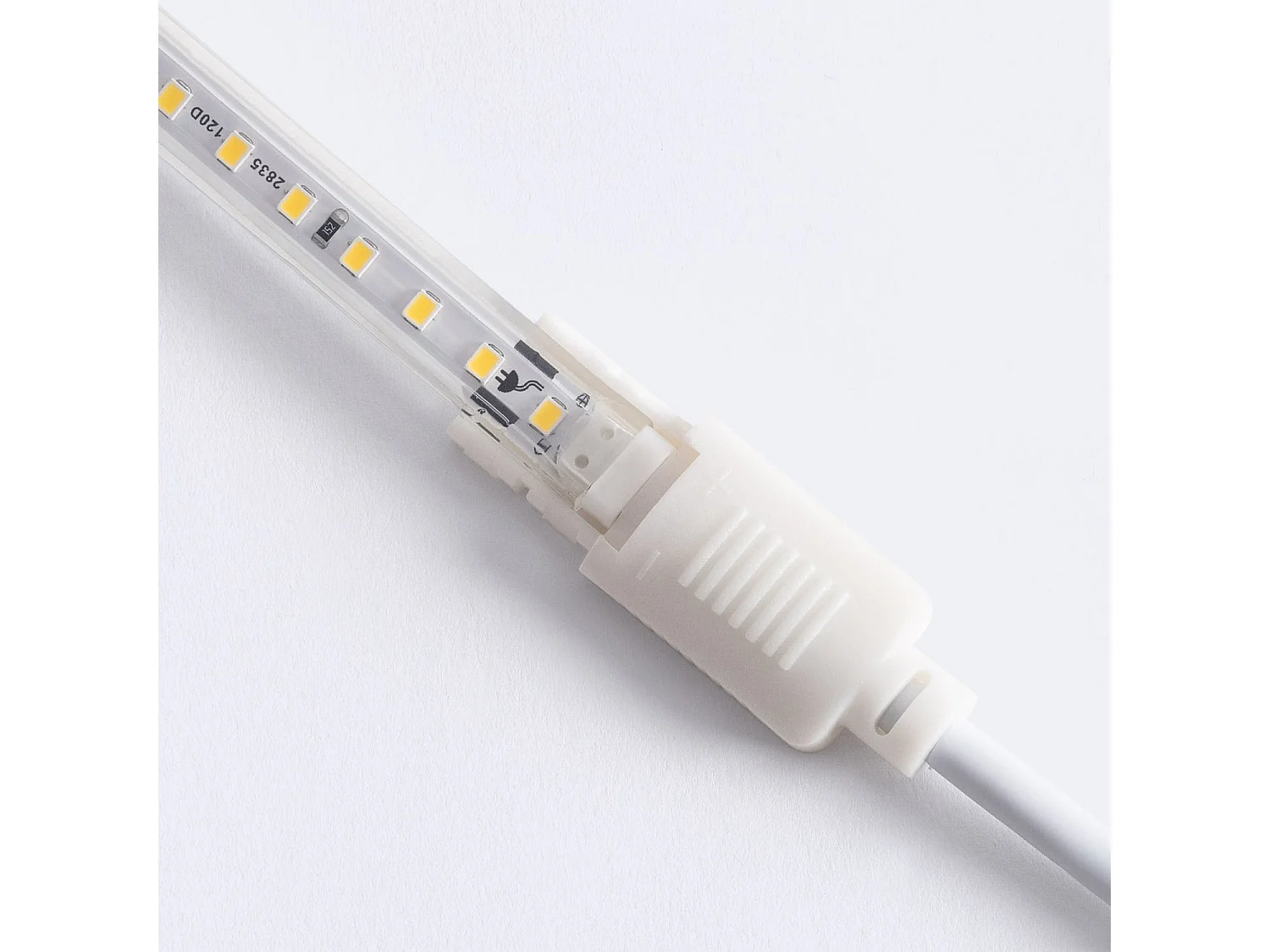 Striscia LED Regolabile 220V SMD 120 LED/m Bianco Freddo 8.5W/m 850lm/m Larga 12mm IP65 Taglio 20cm 4 m