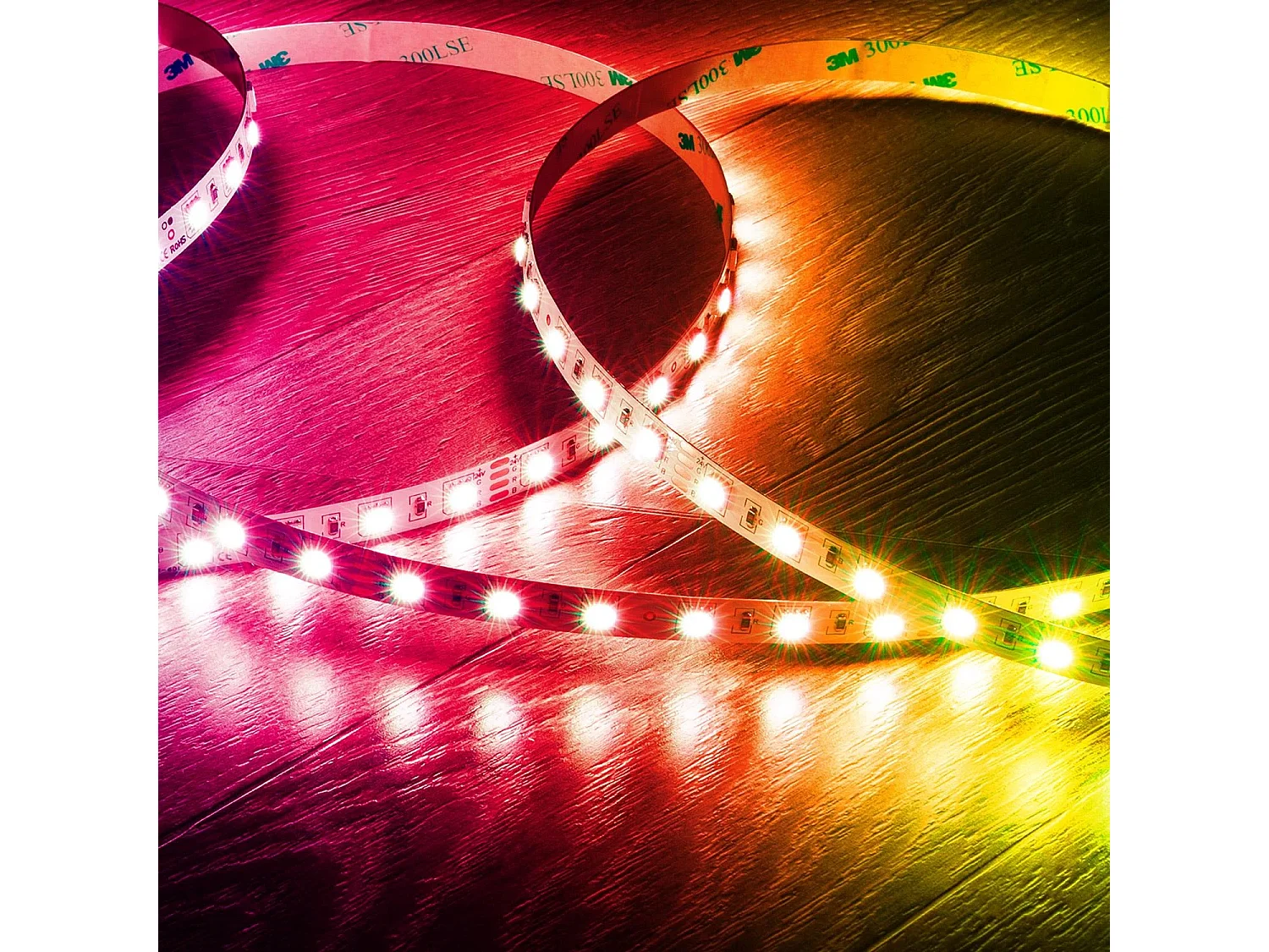 Ruban LED 24V RGB SMD 60 LED/m 5m 10W/m Largeur 10mm Coupe 10cm IP20 RGB
