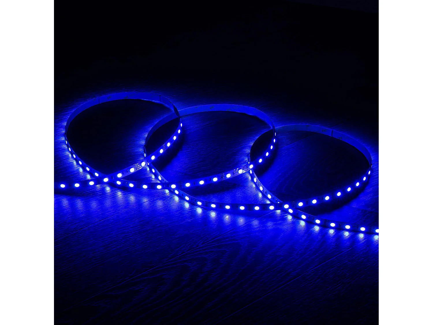 Ruban LED 12V RGB SMD 60 LED/m 5m 9W/m Largeur 10mm Coupe 5cm IP20 RGB