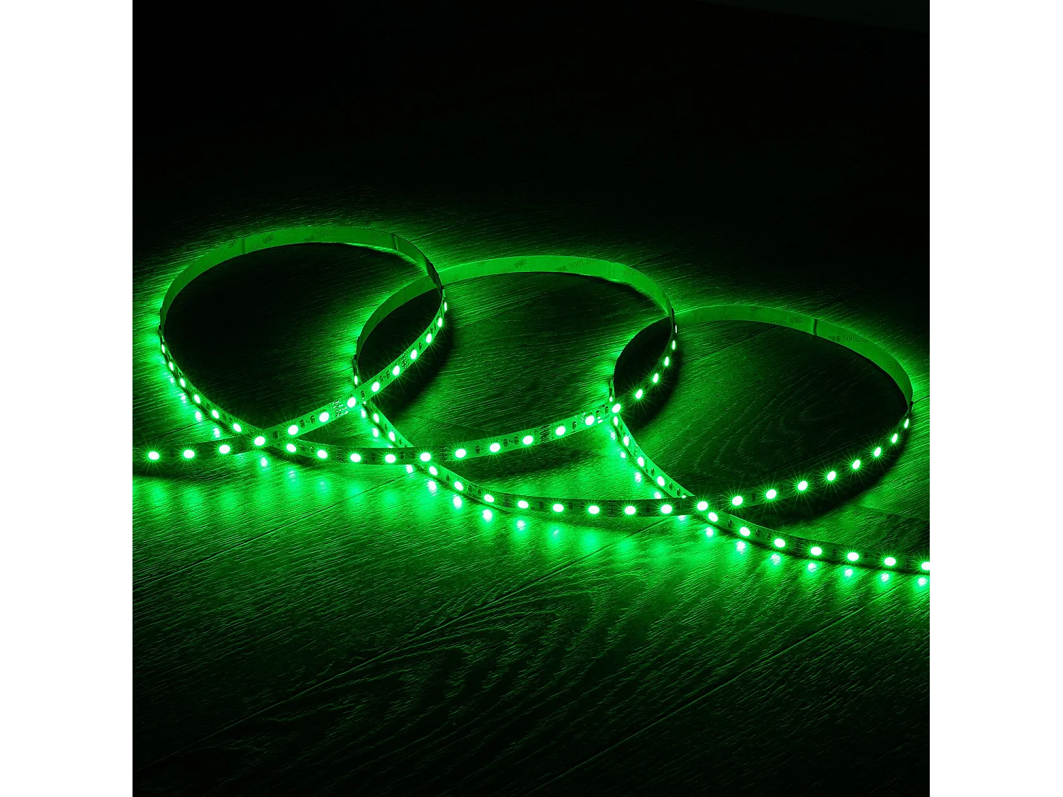 Ruban LED 12V RGB SMD 60 LED/m 5m 9W/m Largeur 10mm Coupe 5cm IP20 RGB