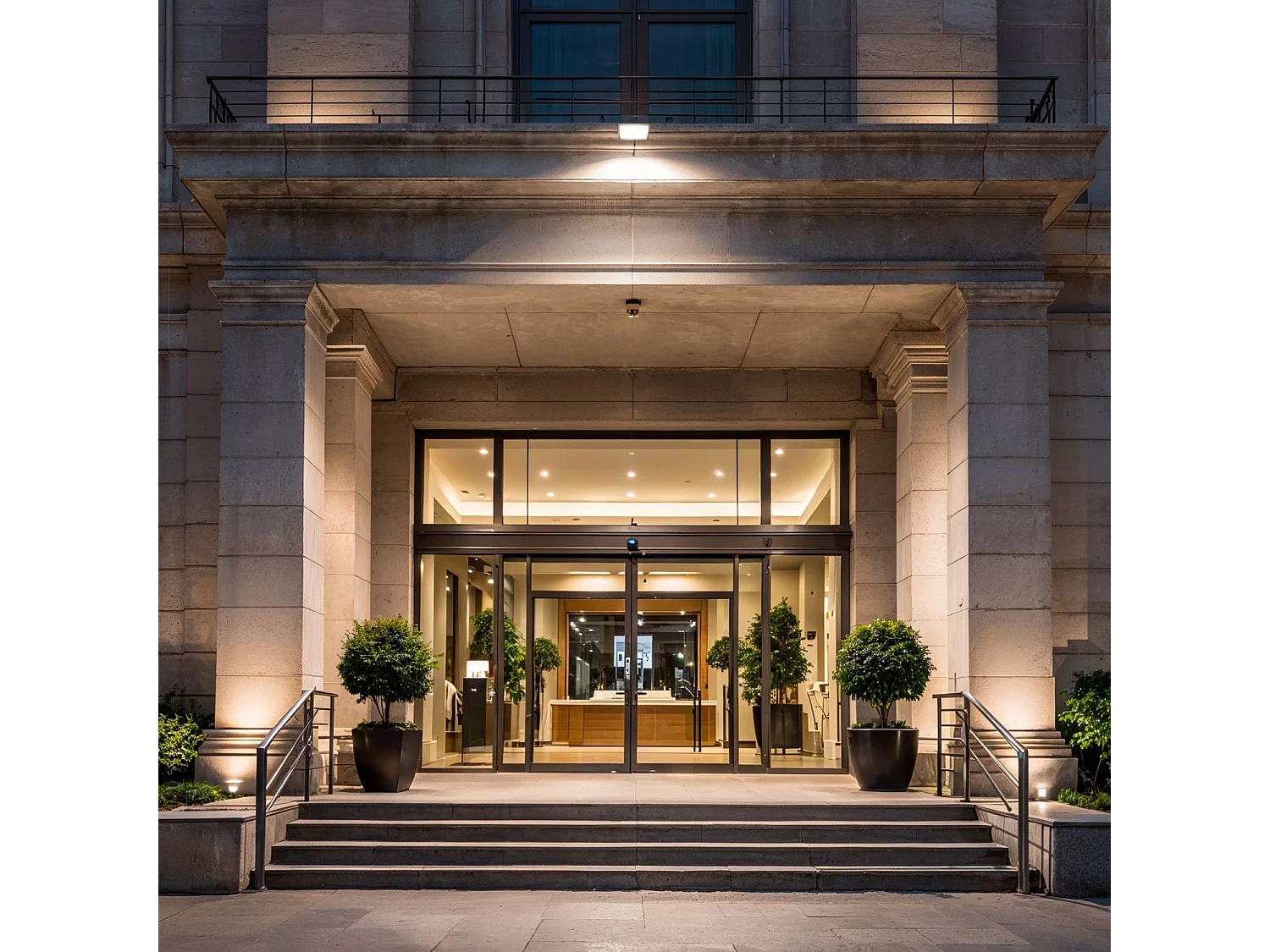 Proiettore LED 50W 120lm/W IP65 S2 2700K Bianco Caldo