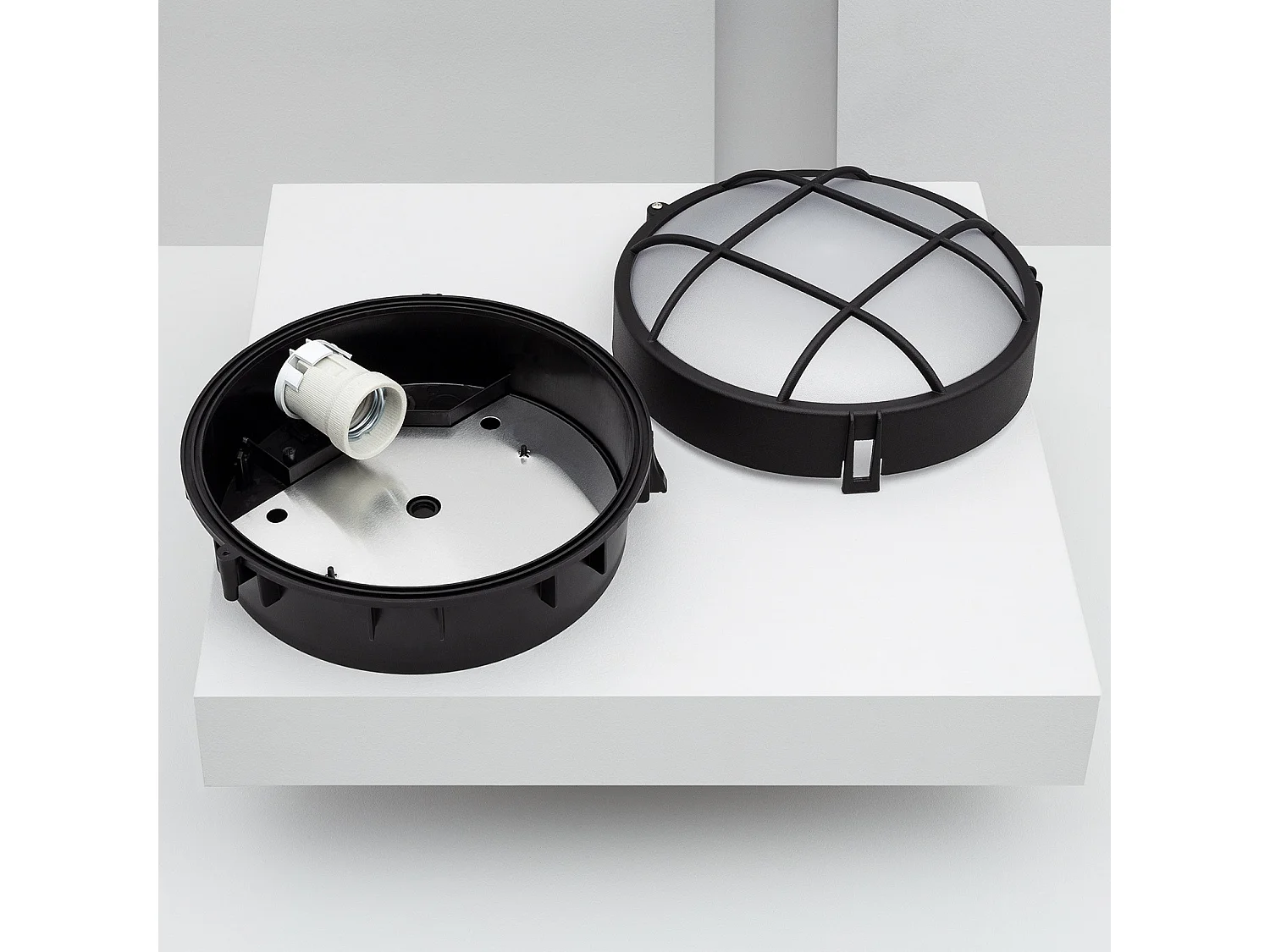 Plafonnier Extérieur Rond  à Grille  Ø220 mm Noir