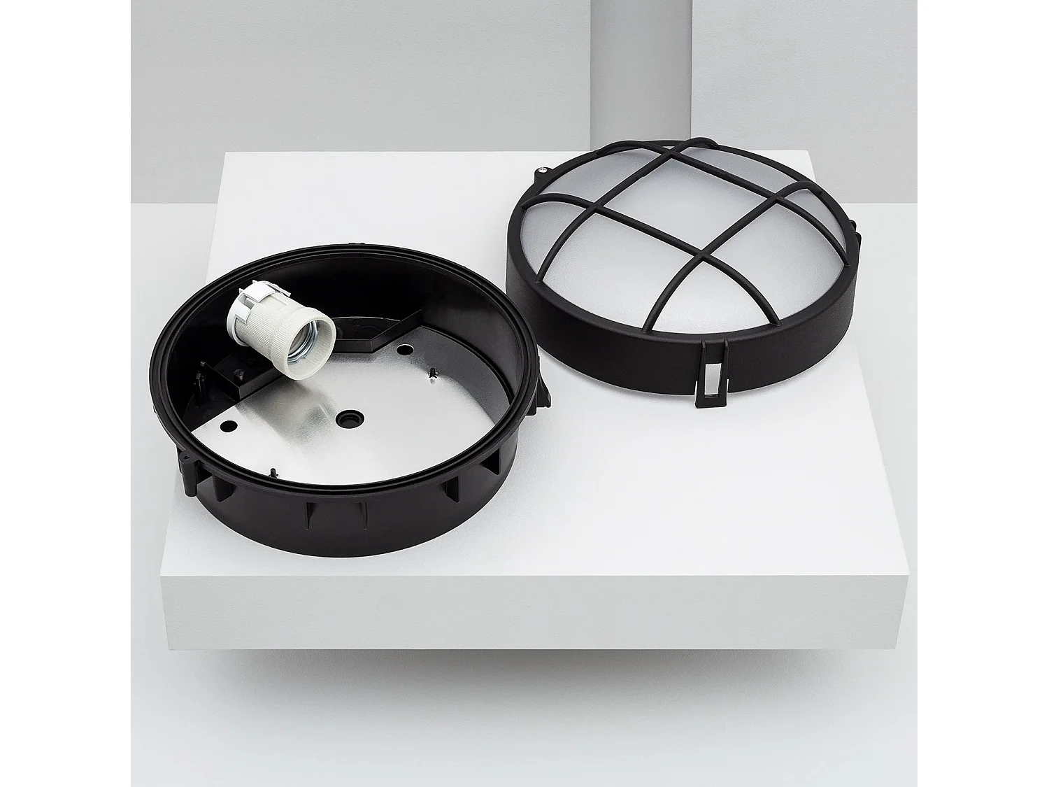 Plafón Circular para Exterior Ø220 mm Rejilla Negro