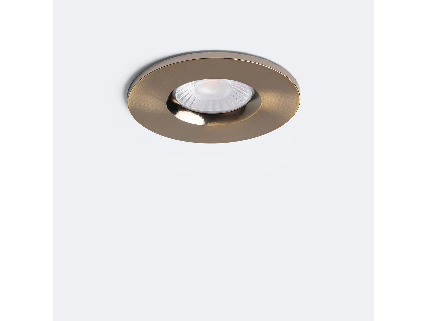 Spot Downlight Ignifuge LED 5-8W Rond Dimmable IP65 Coupe Ø 65 mm Design Doré Sélectionnable (Neutre-Froid)