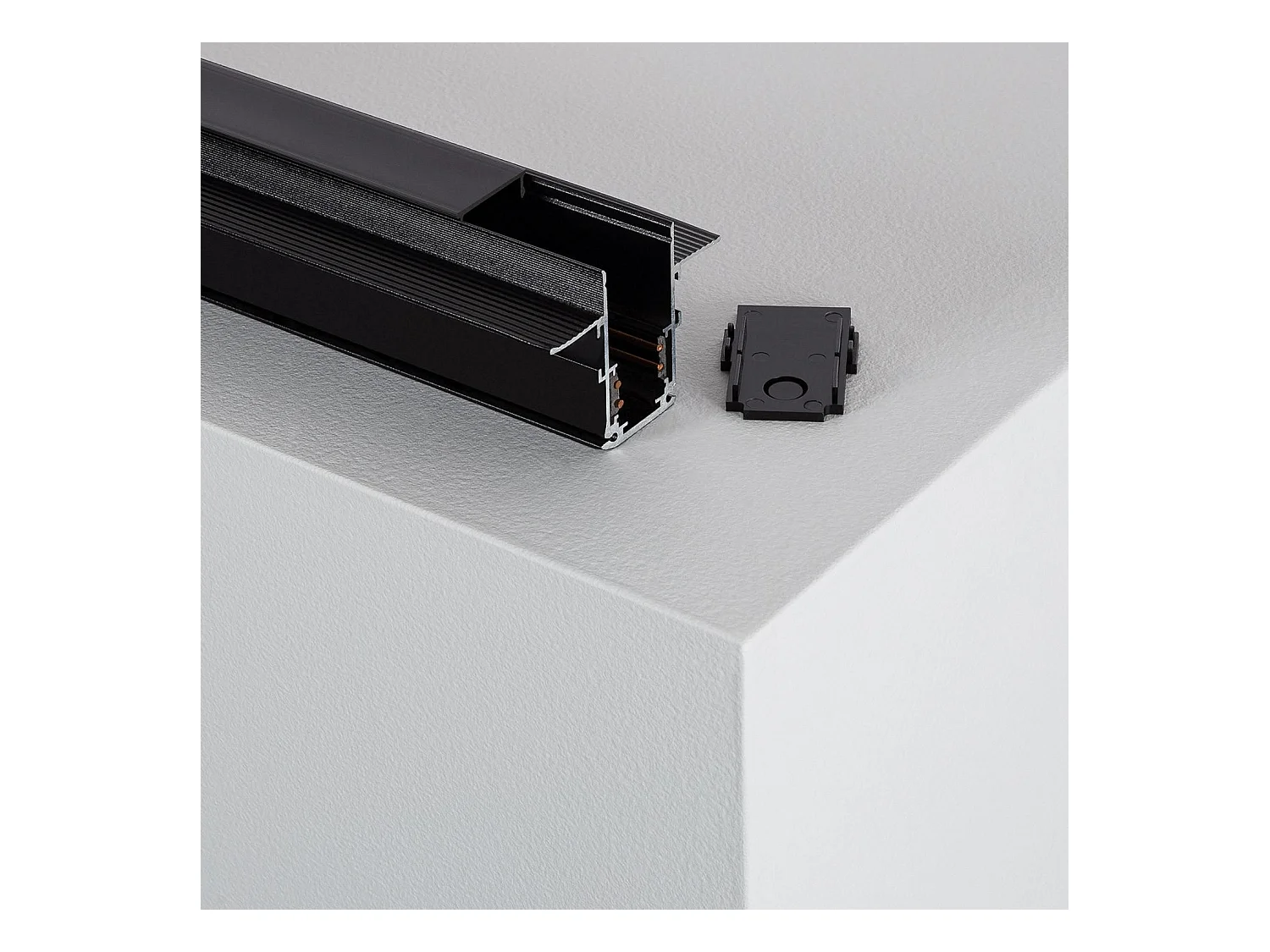 Rail Magnétique 20mm Encastrée 48V 2m Noir