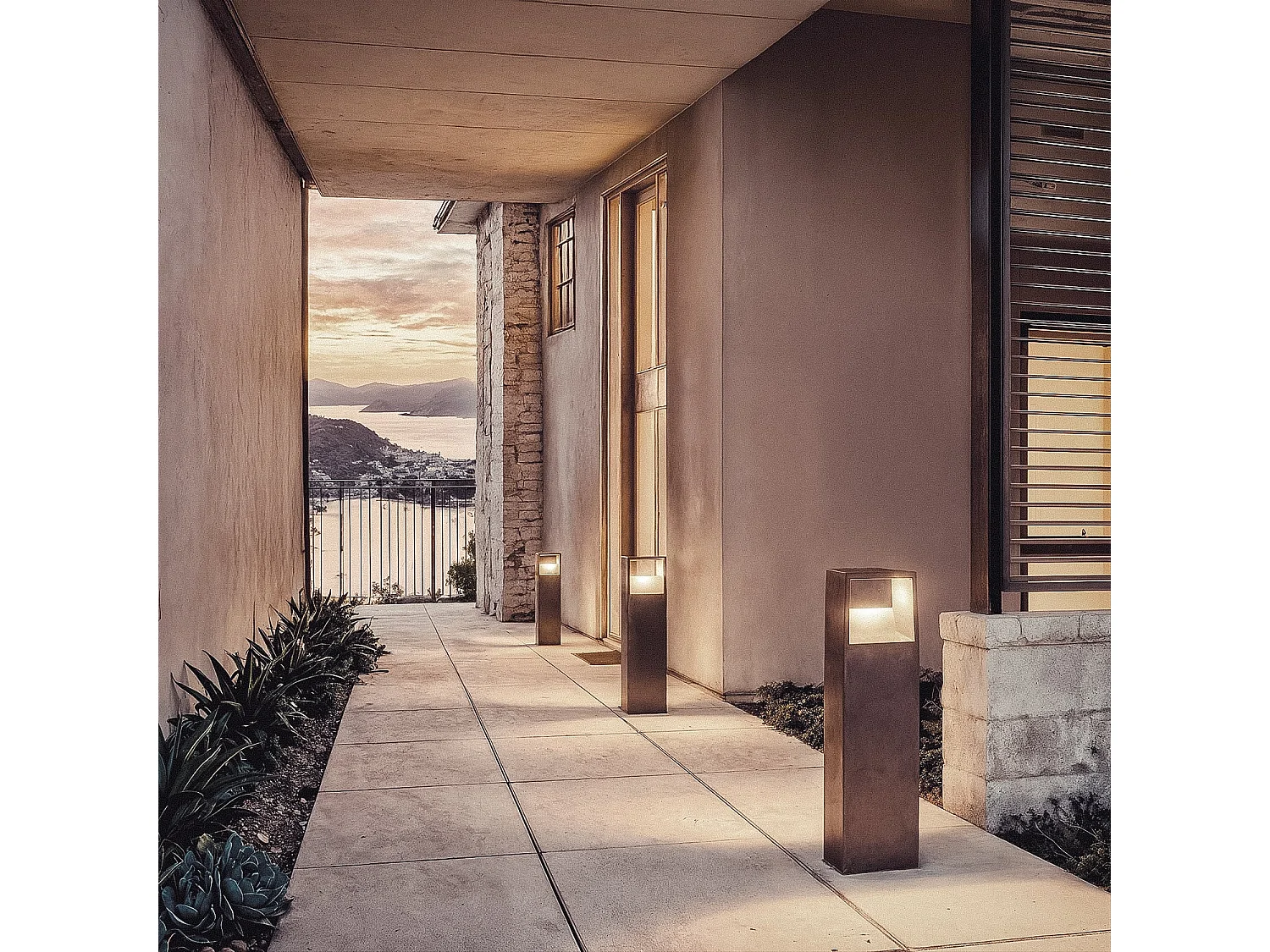 Lampioncino Esterno LED 9W Superficie 50cm Alluminio Sheffield Ossido