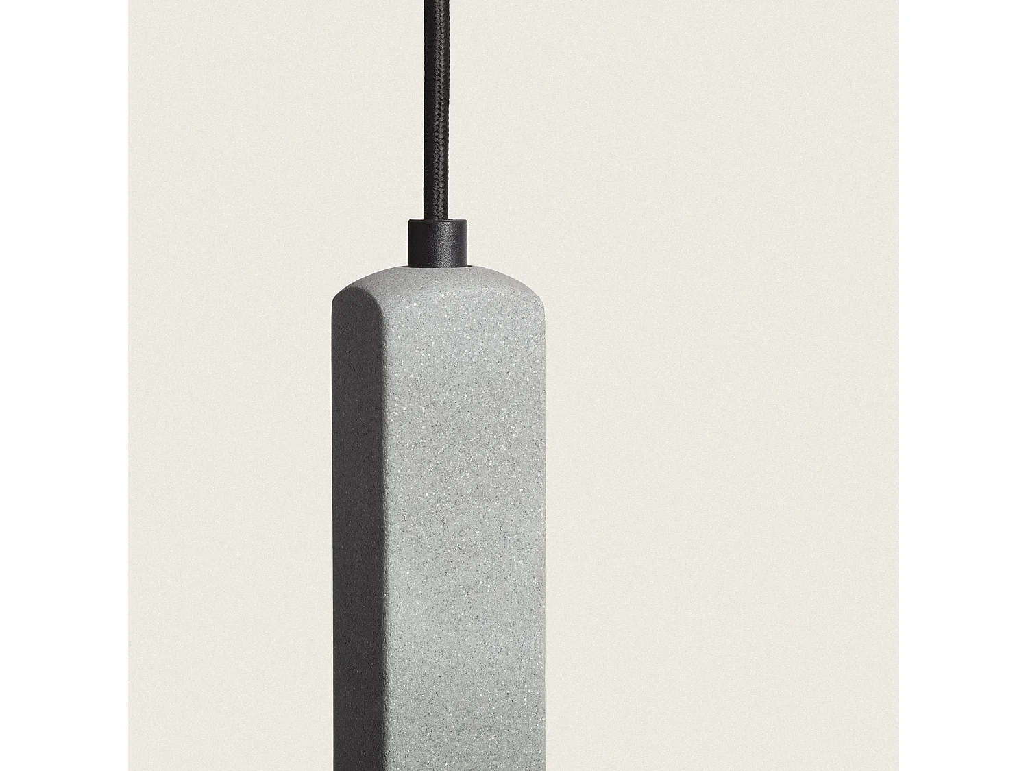 Suspension Ciment Jada Gris Pierre