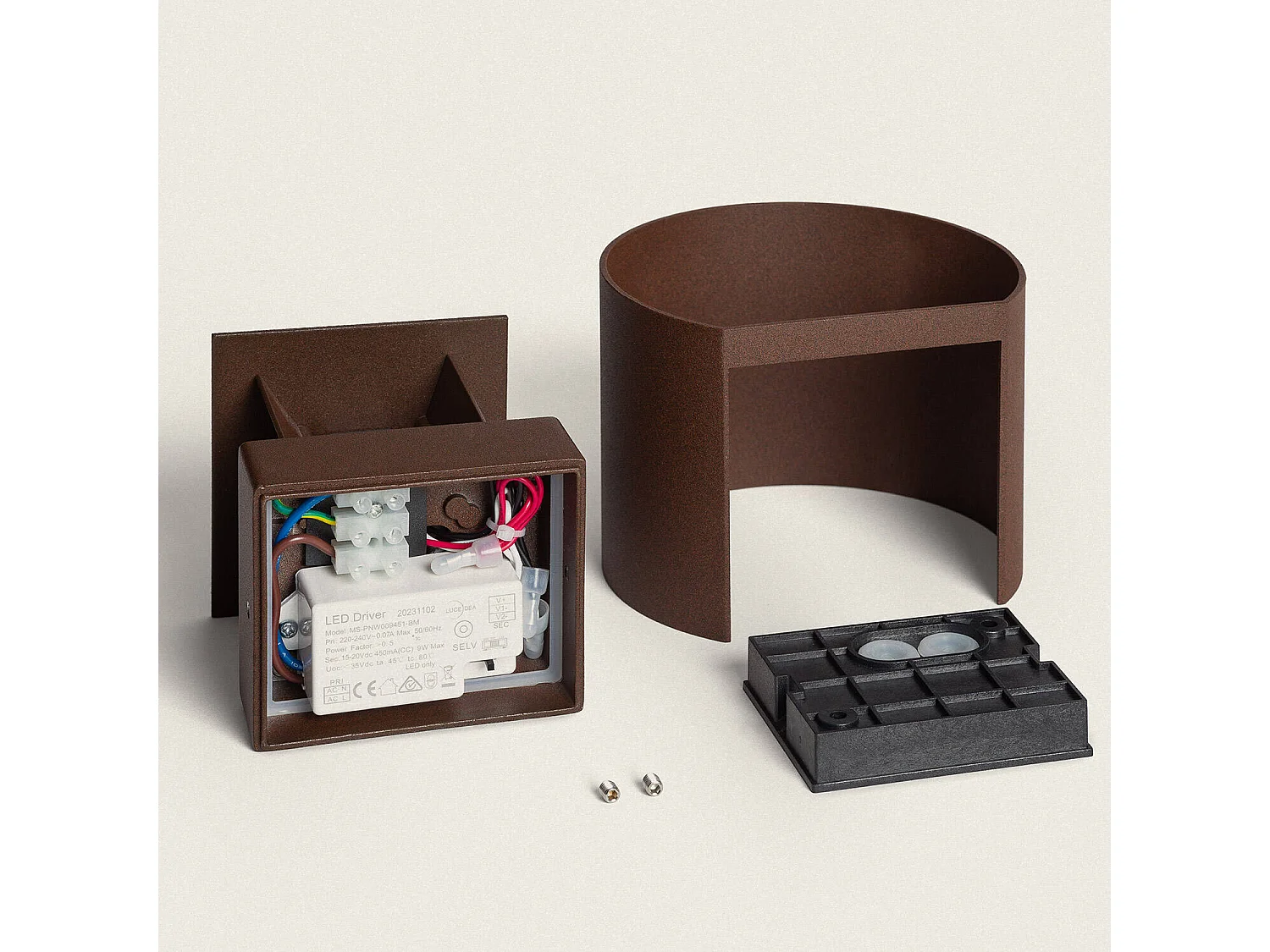 Applique da Parete per Esterno LED 10W Alluminio Illuminazione Doppia Luce CCT Selezionabile Iridix Round Ossido