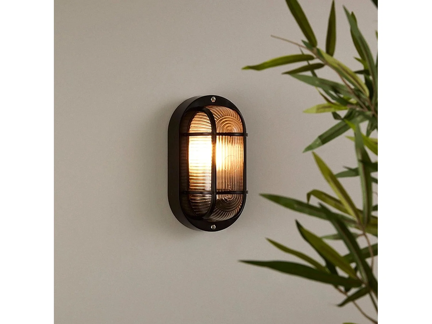 Aplique Oval para Exterior Kildare Negro