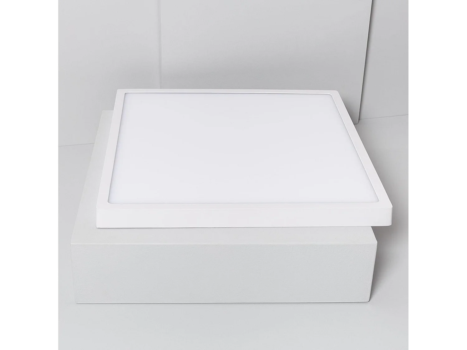 Plafonnier LED Carré 30W Extra-Plat CCT Sélectionnable 400x400 mm Sélectionnable (chaud-neutre-froid)