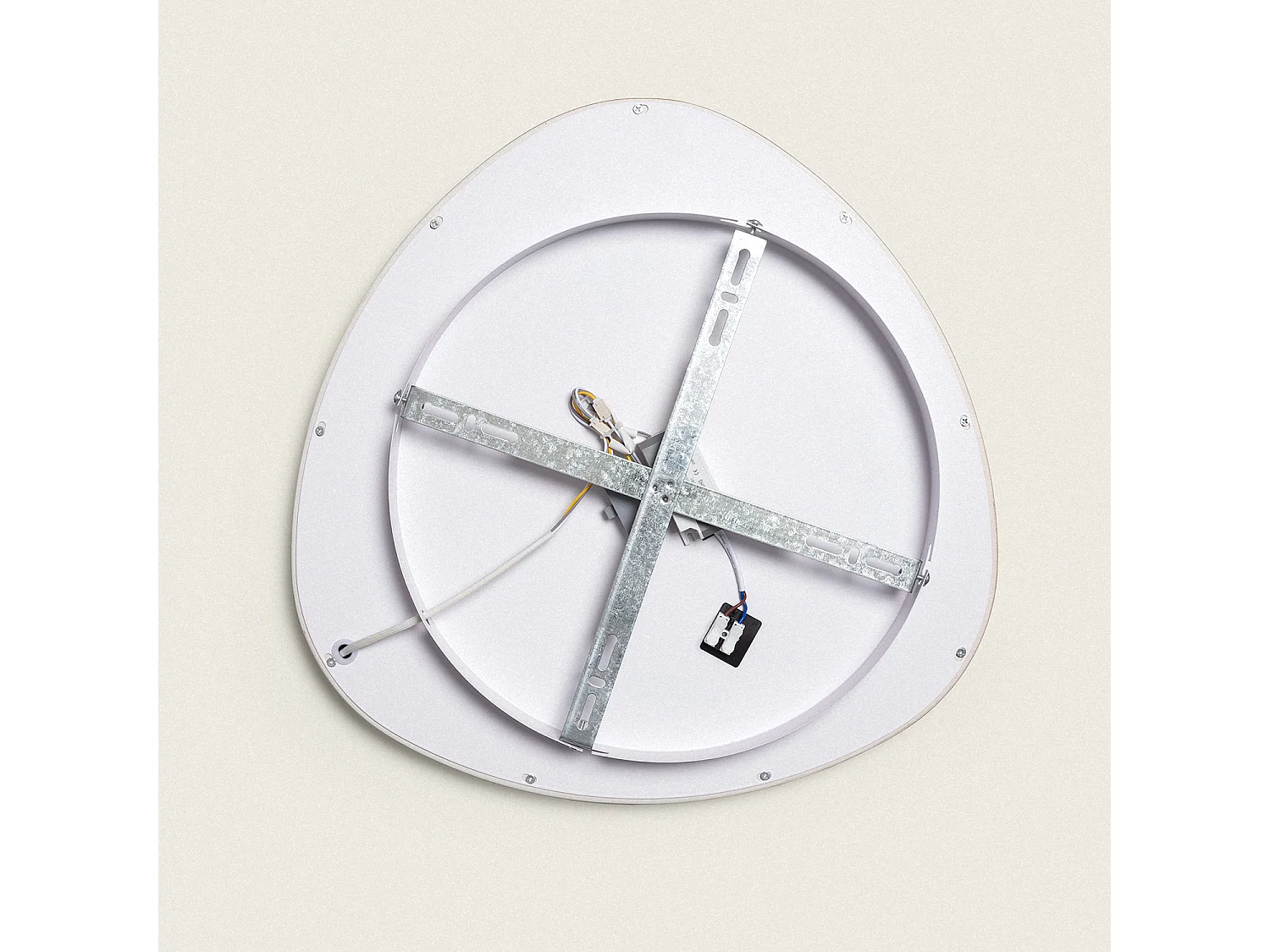 Plafonnier LED Oval 20W Métal Ø420 mm CCT Sélectionnable Owen Doré