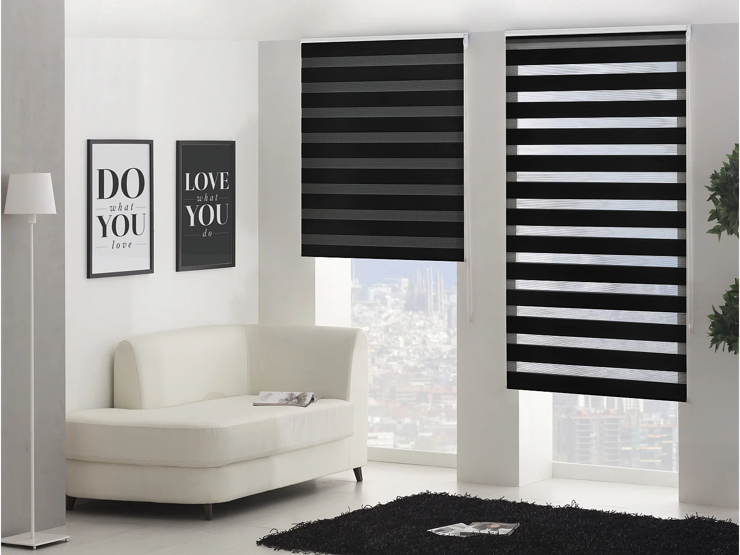 Tweekleurig dag- en nachtrolgordijn met dubbele weving en handketting