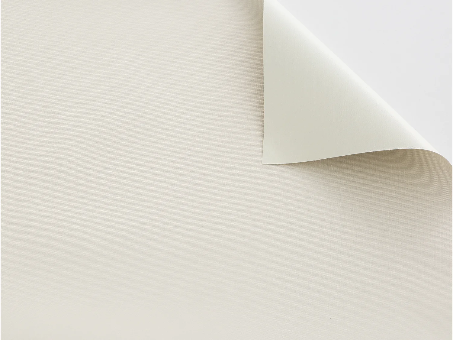 Estor enrollable opaco con tejido liso y cadena manual