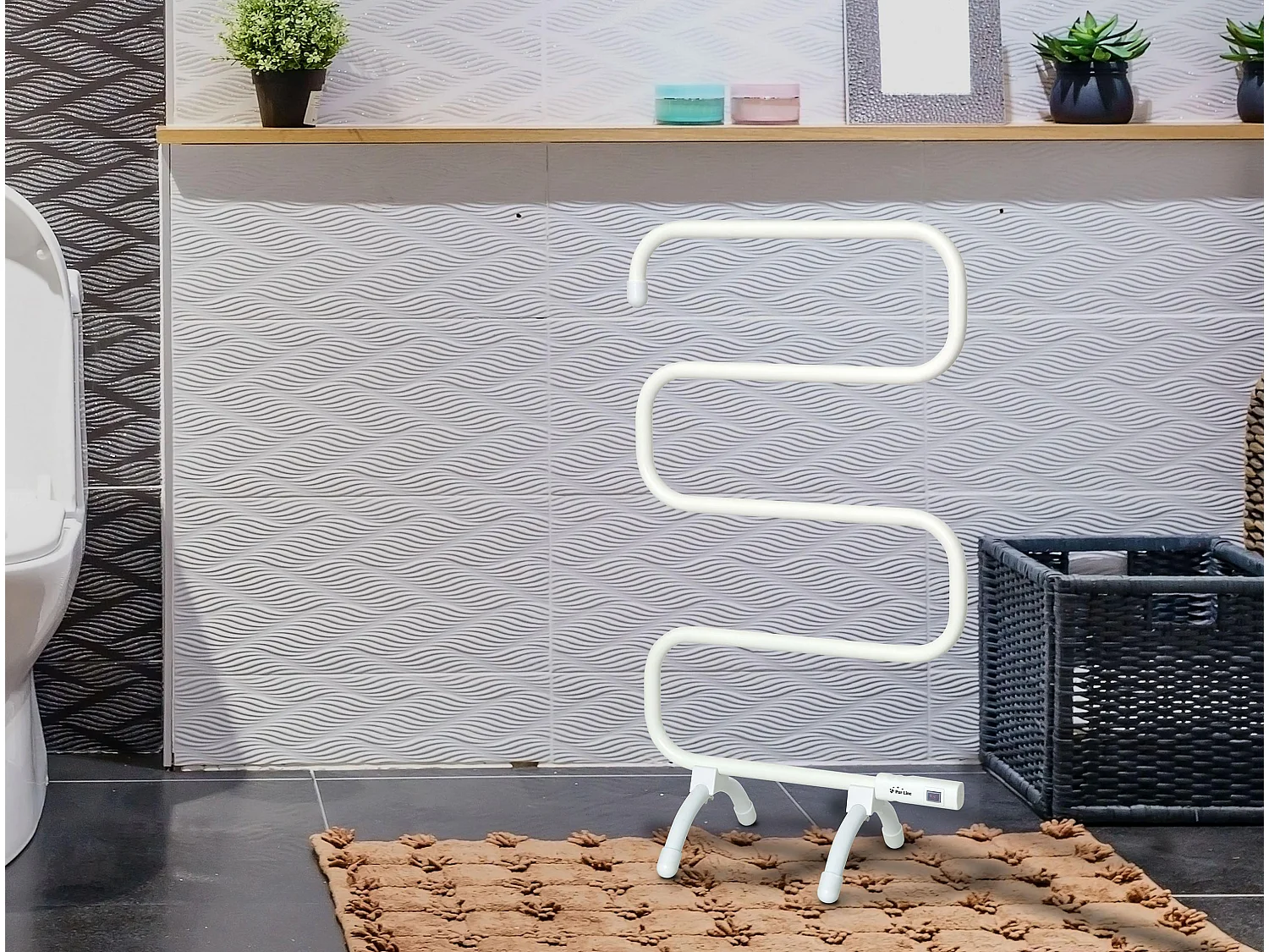 Toalheiro branco com design moderno em alumínio