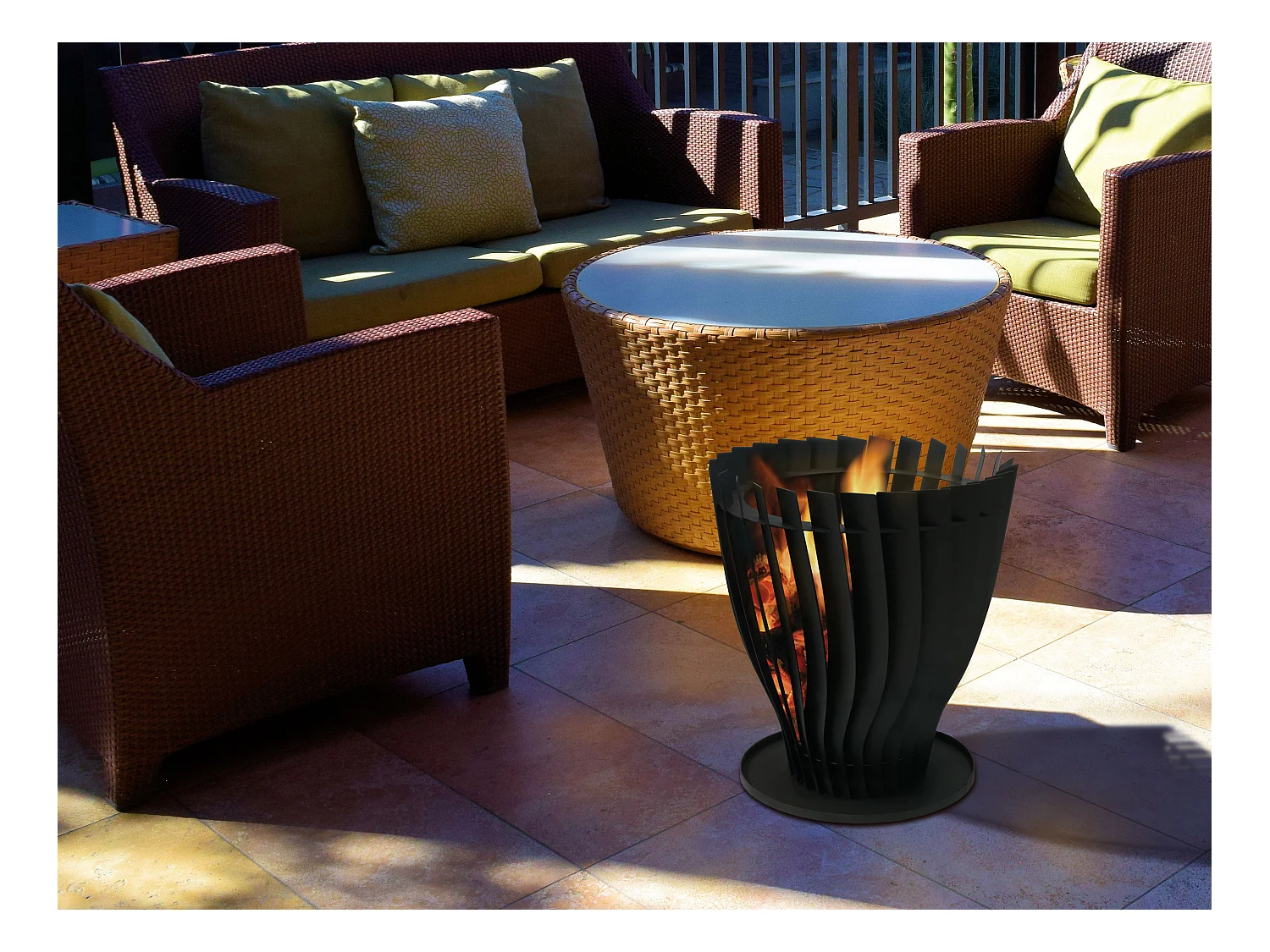 Brasero de jardin circulaire en acier inoxydable noir