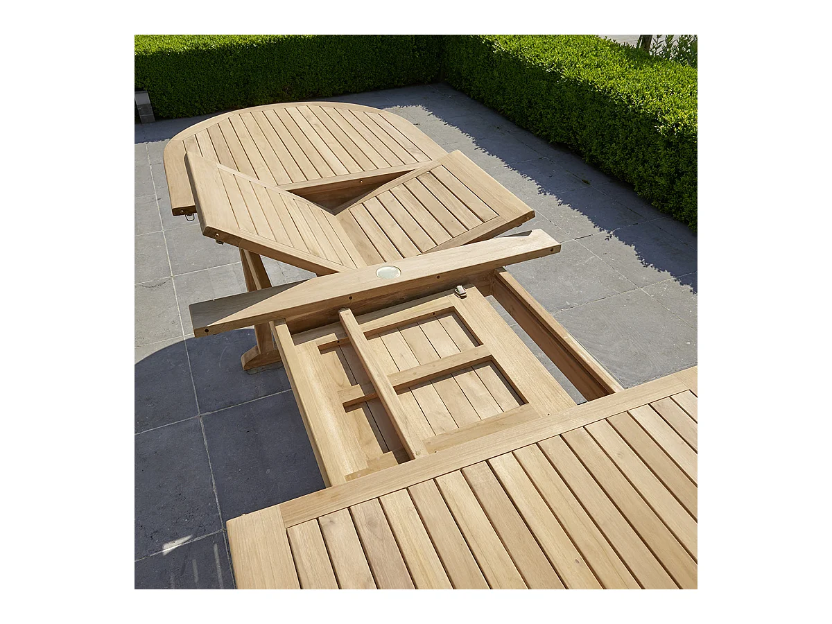 Table de jardin en teck massif extensible ovale 10/12 places