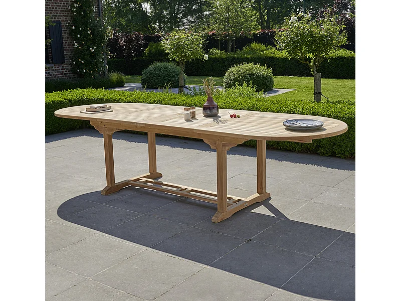 Table de jardin en teck massif extensible ovale 10/12 places