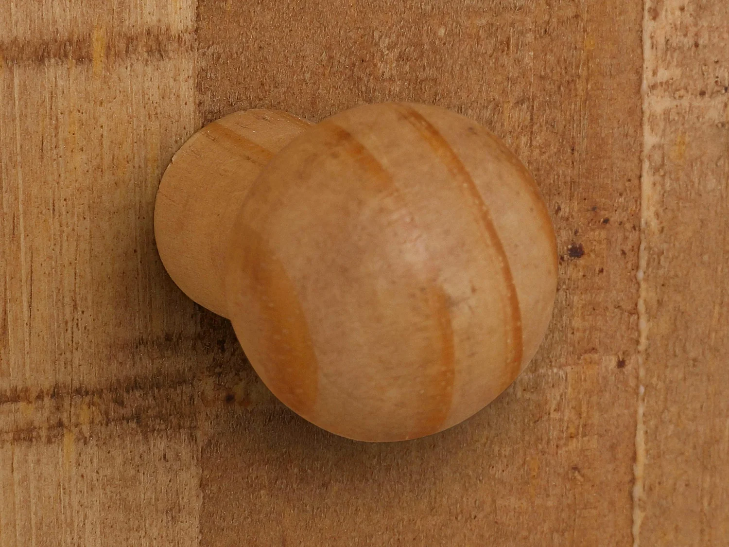 Rondo | Wandpaneel mit 8 Haken aus MDF Natur