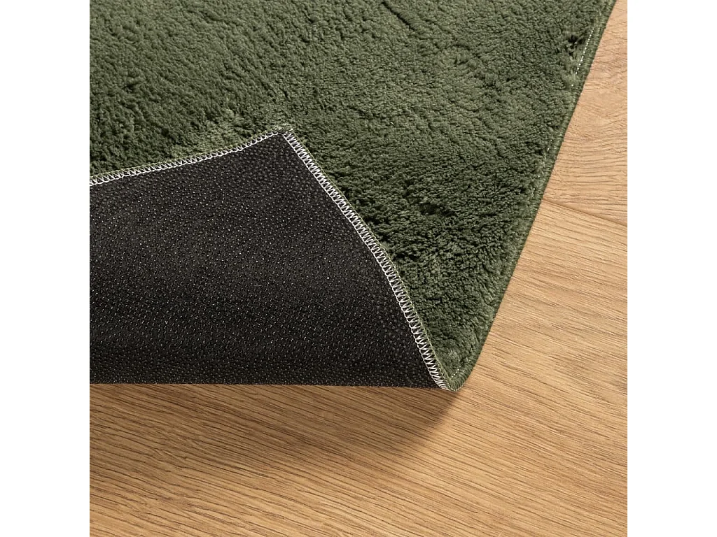 Tapis HUARTE à poils courts doux lavable vert forêt 120x170 cm QBH57609