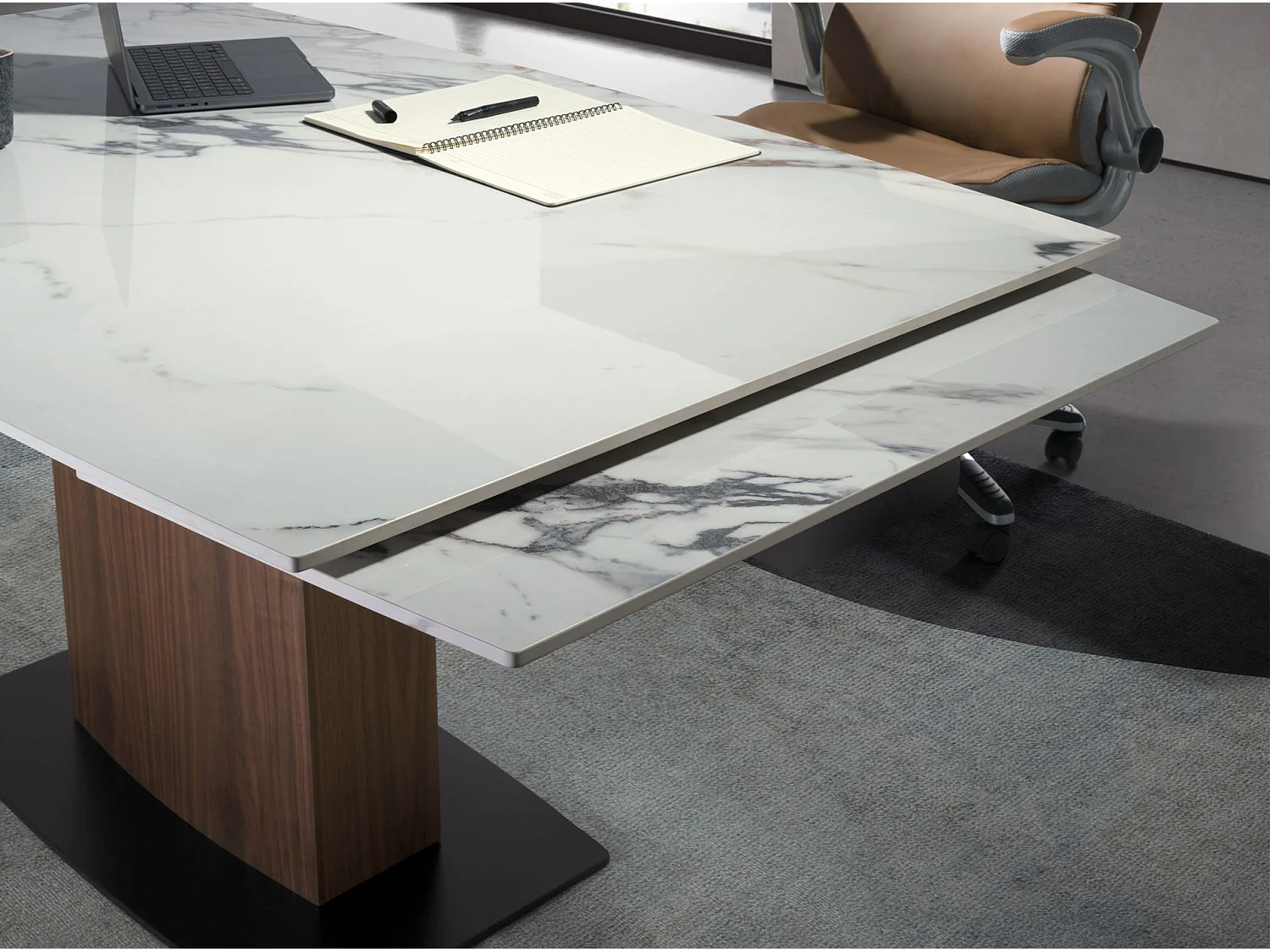 Table à manger à rallonge baril ovale marbre porcelaine et noyer 1133 ANGEL CERDA