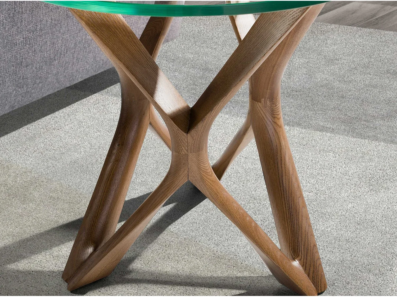 Table d'angle ronde en verre trempé et noyer 2127 ANGEL CERDA