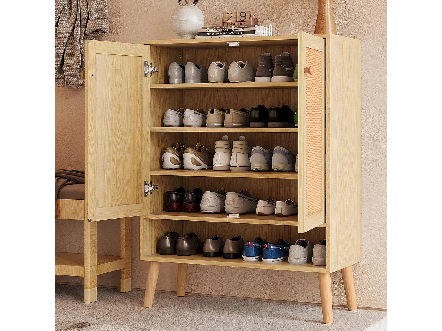 Meuble à chaussures 2 portes et 5 étagères - Bois massif - avec poignées et pieds en bois - Coloris naturel