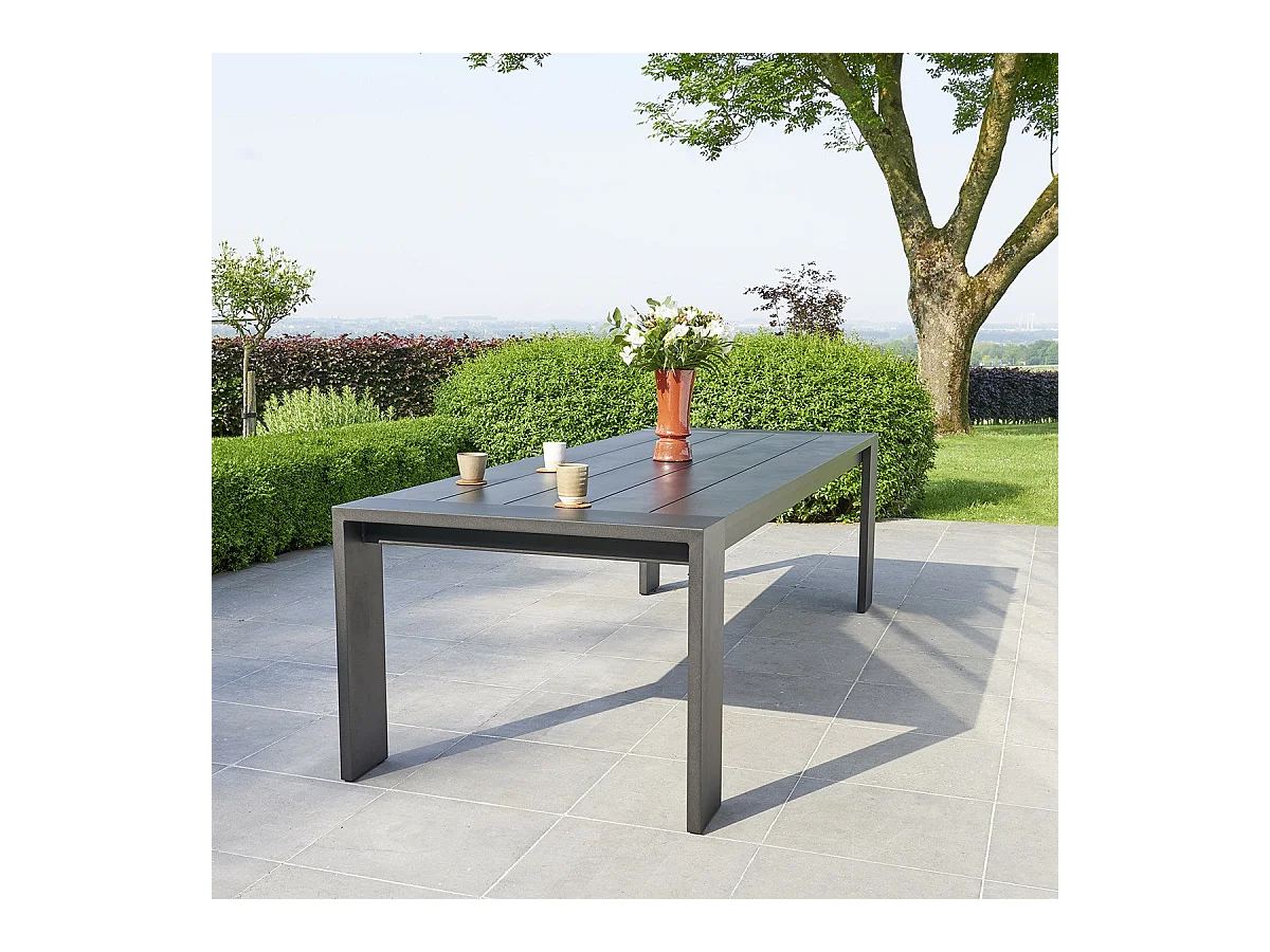 Table de jardin en aluminium noir 8 places