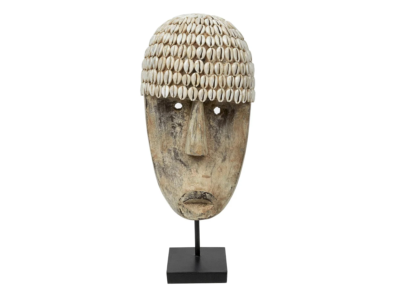 Masque cauri ethnique sur pied en bois