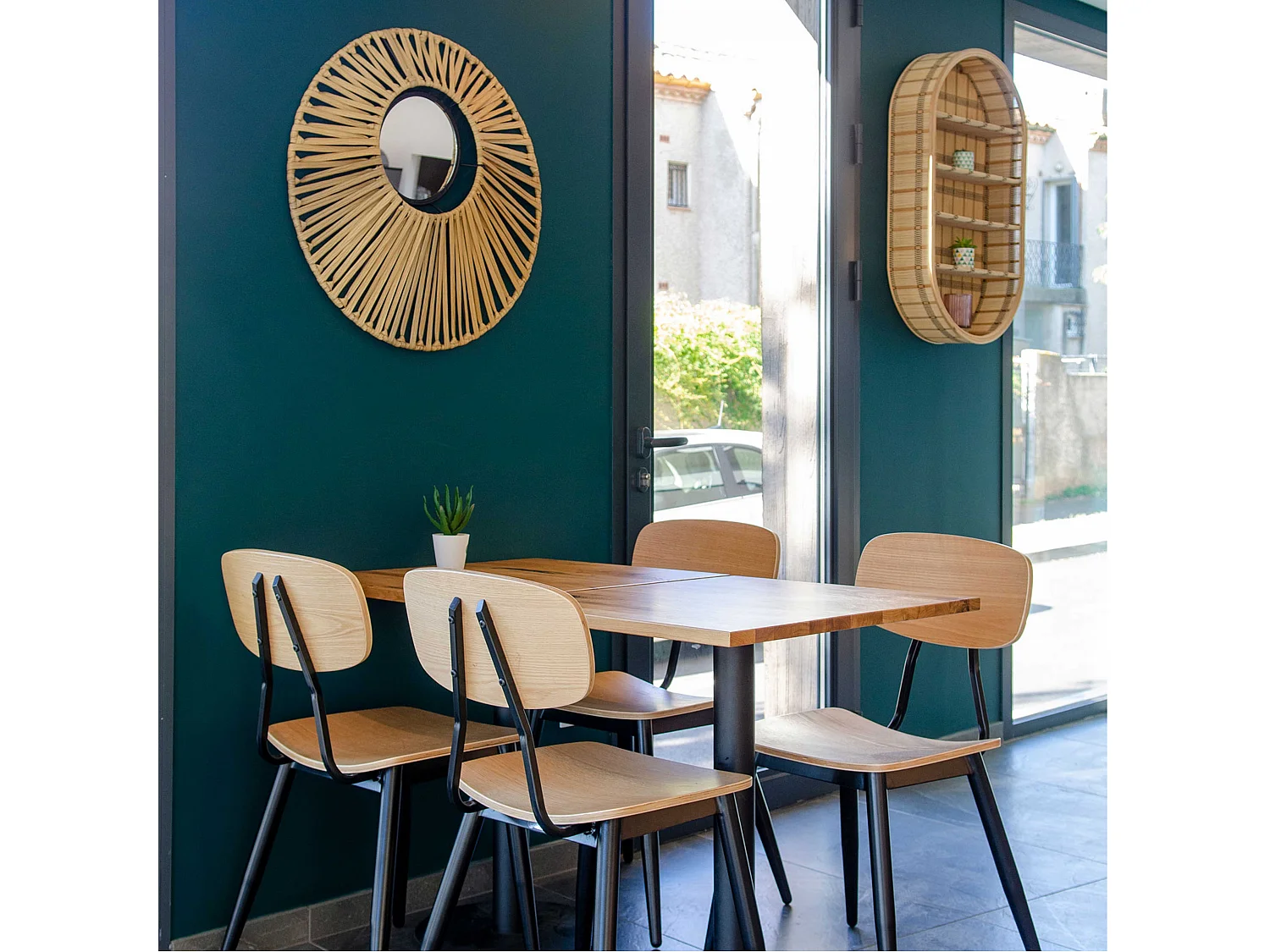 Lot de 2 chaises en bois