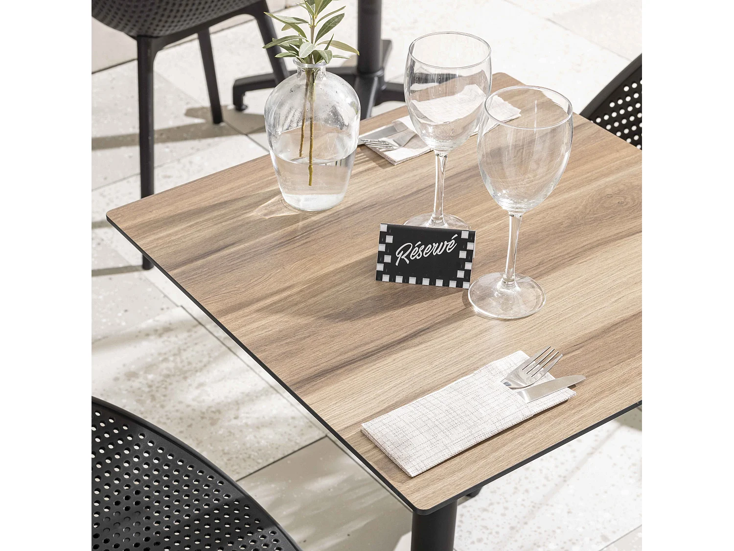 Table de terrasse 60 cm inclinable stratifié en beton chêne colorado