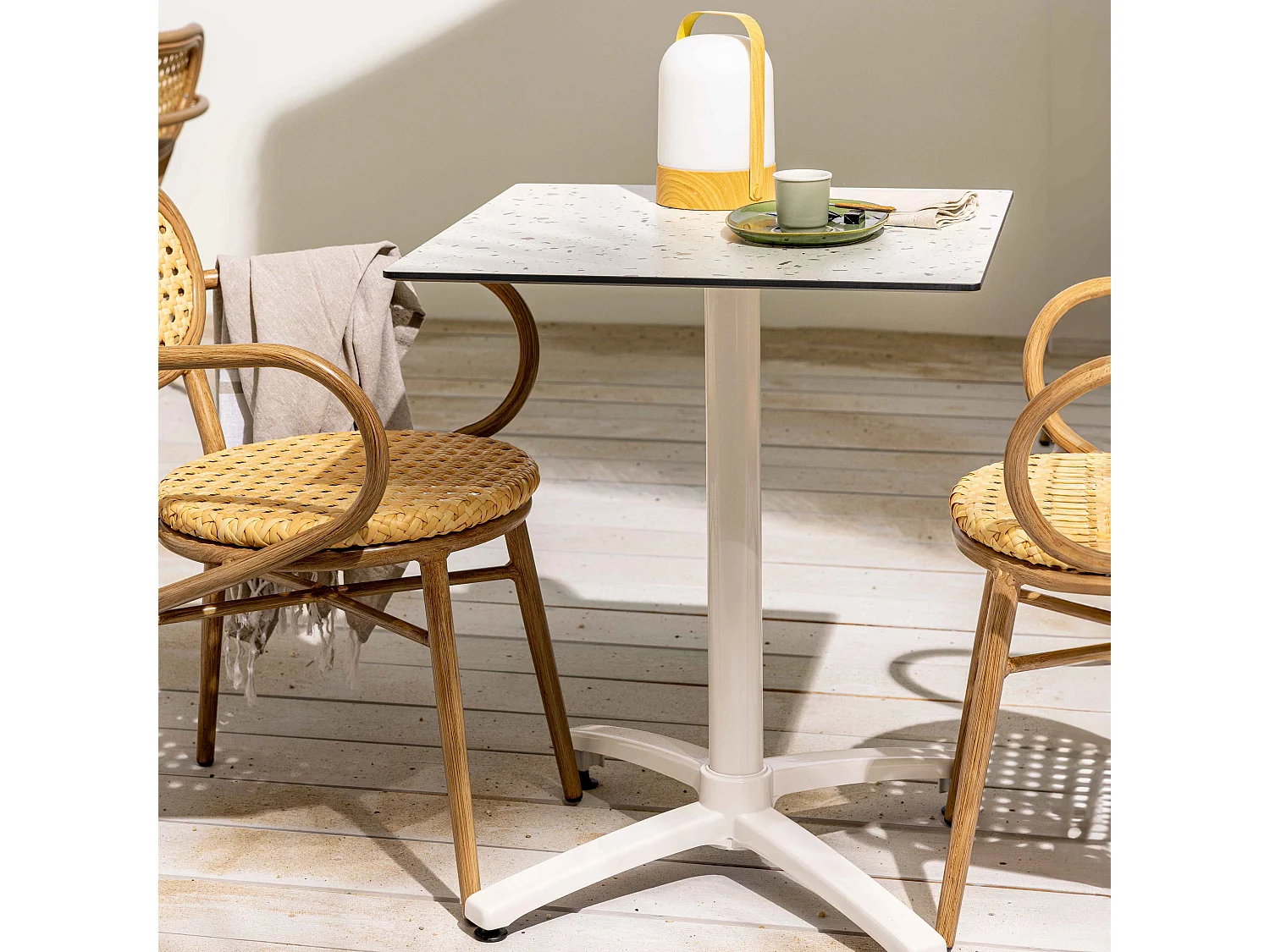 Table de terrasse 60 x 60 cm inclinable stratifié terrazzo moucheté