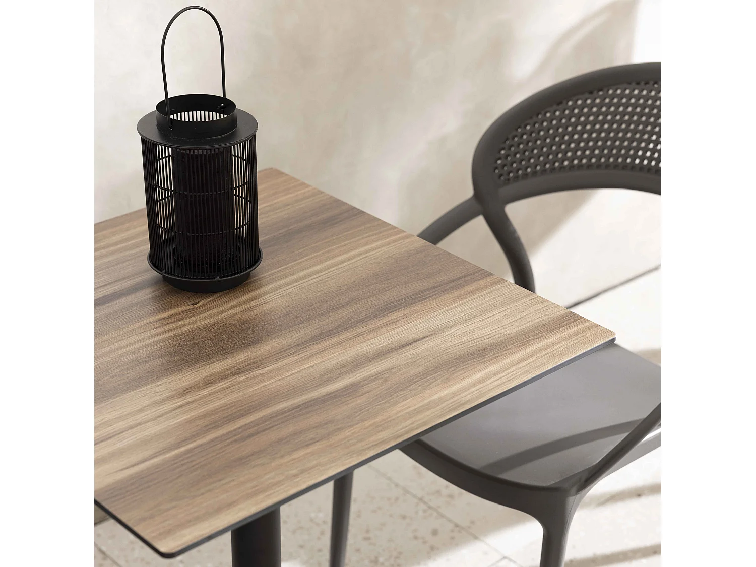 Table de jardin 70 cm inclinable chene foncé