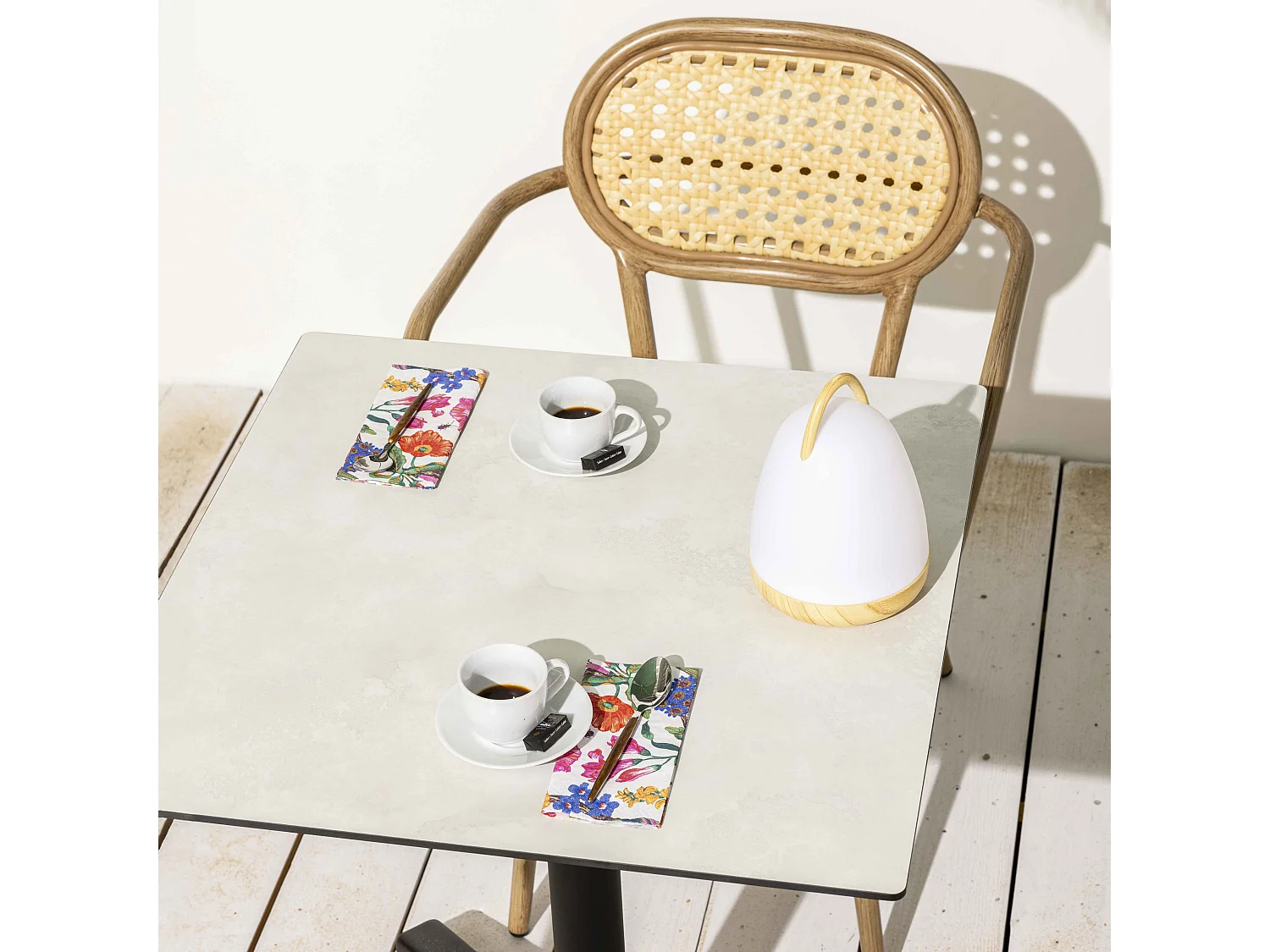 Vierkante tuin tafel (60x60 cm) kantelbaar lichtgrijs beton