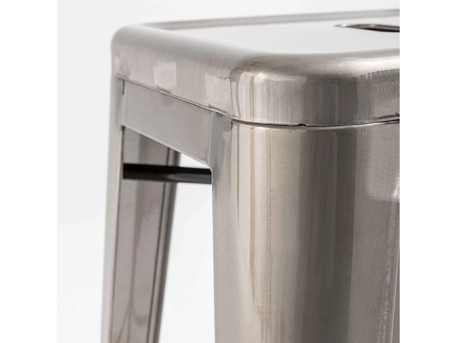 Lot de 4 tabourets de bar en acier gris mat