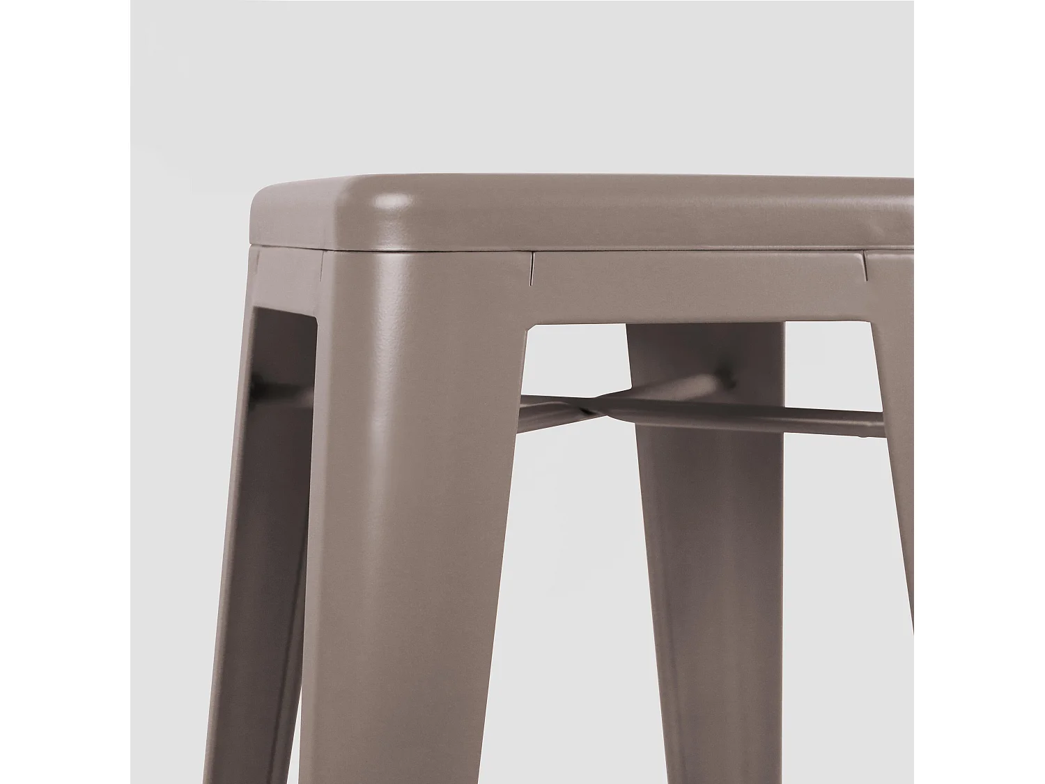 Lot de 4 tabourets de terrasse en métal mat taupe