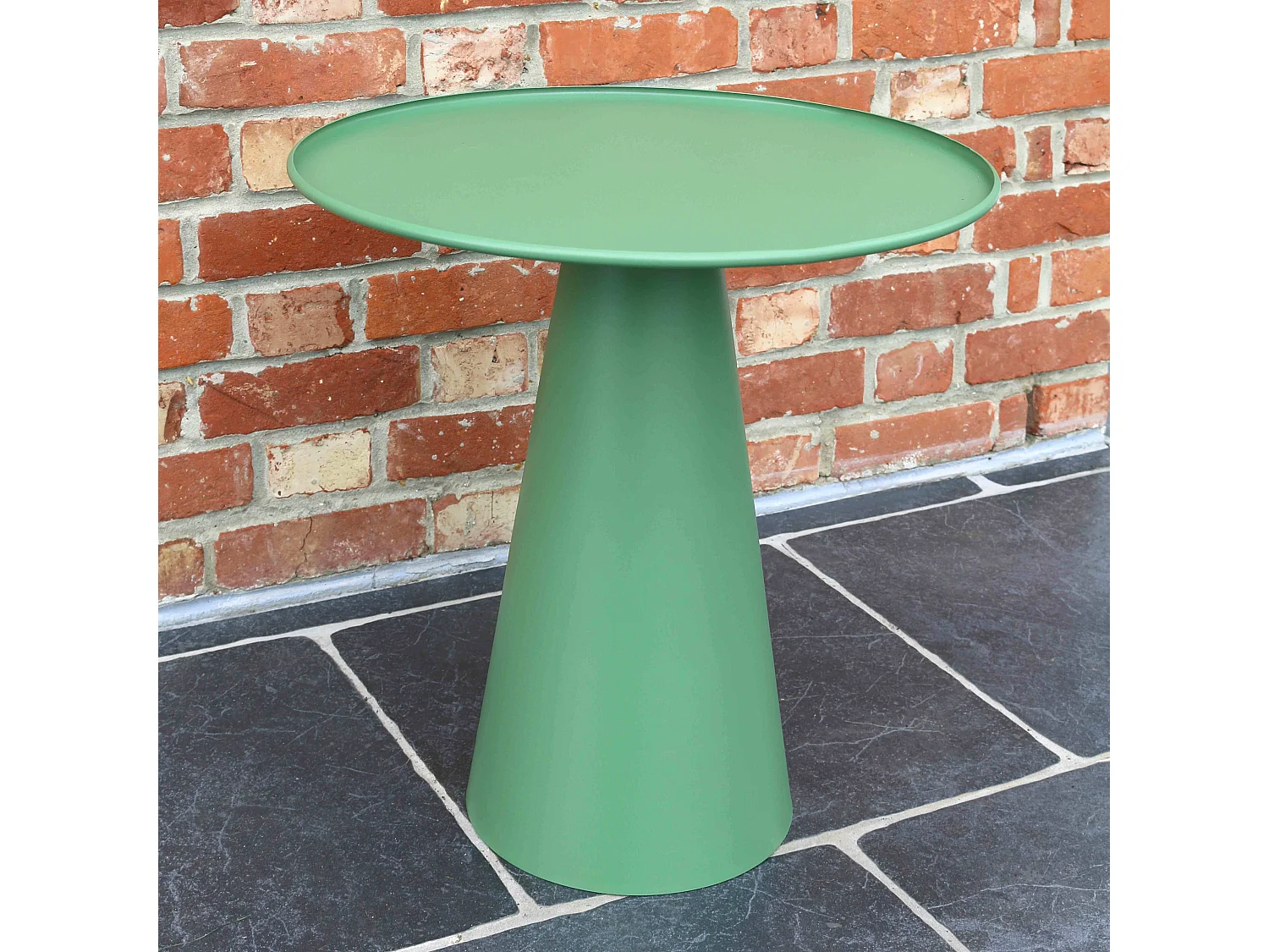 Table basse ronde 50 cm en acier vert cactus Gomba