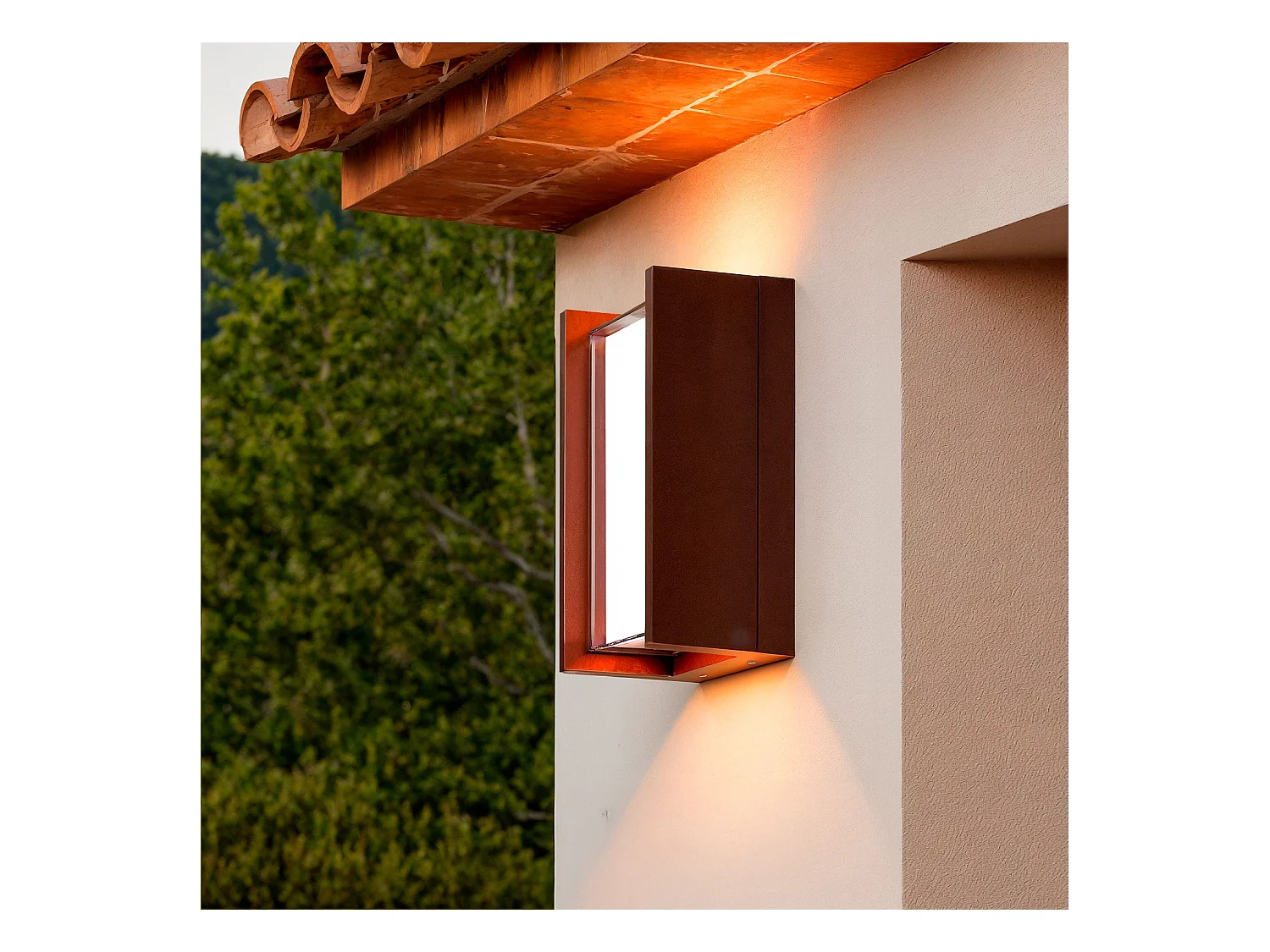 Applique murale extérieur LED à double diffuseur sélectionnable Lysandra 12 W en aluminium CCT Sélectionnable Rouille