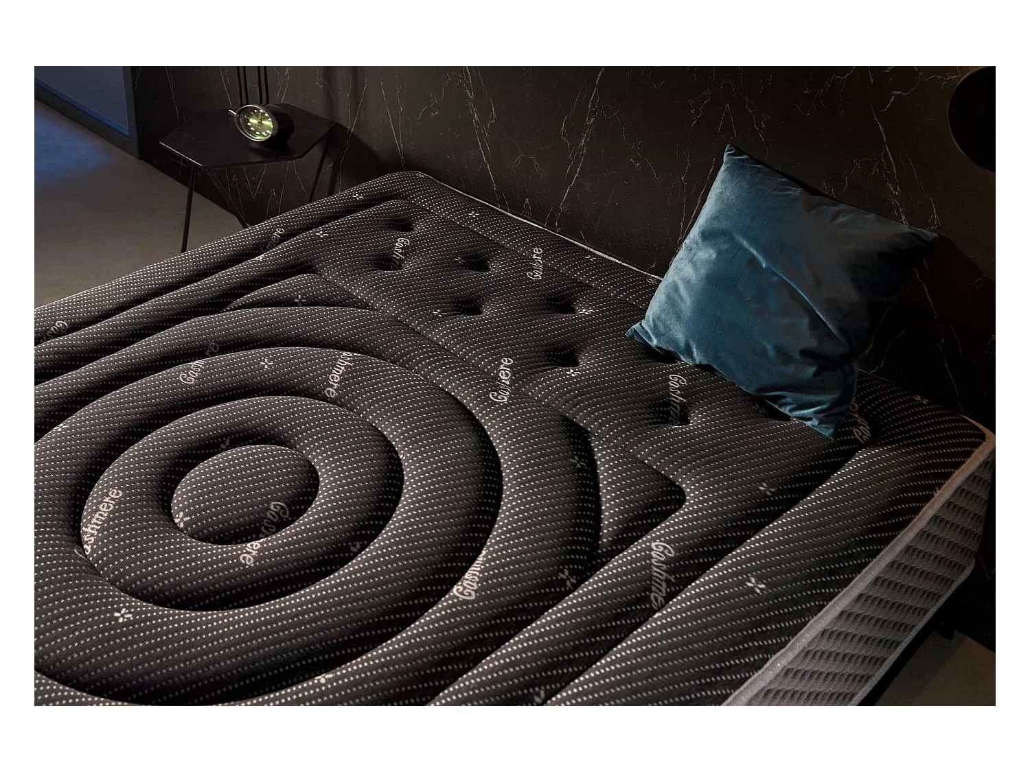 Materac SuperSoft Premium Black Multizone, 27cm, 150x190cm - Moonia