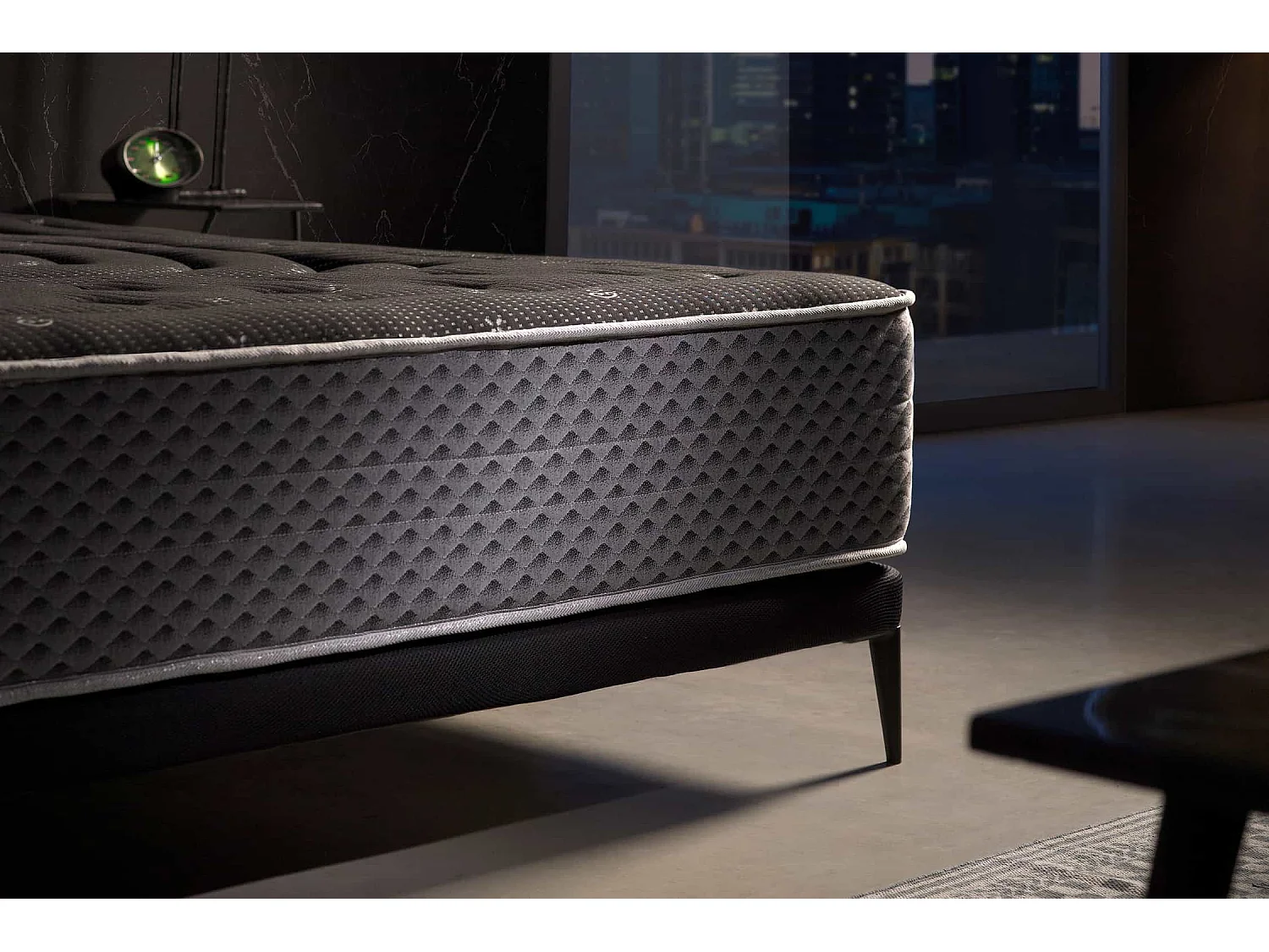 Matelas Premium Black Multizone, 27cm - 135x190 cm