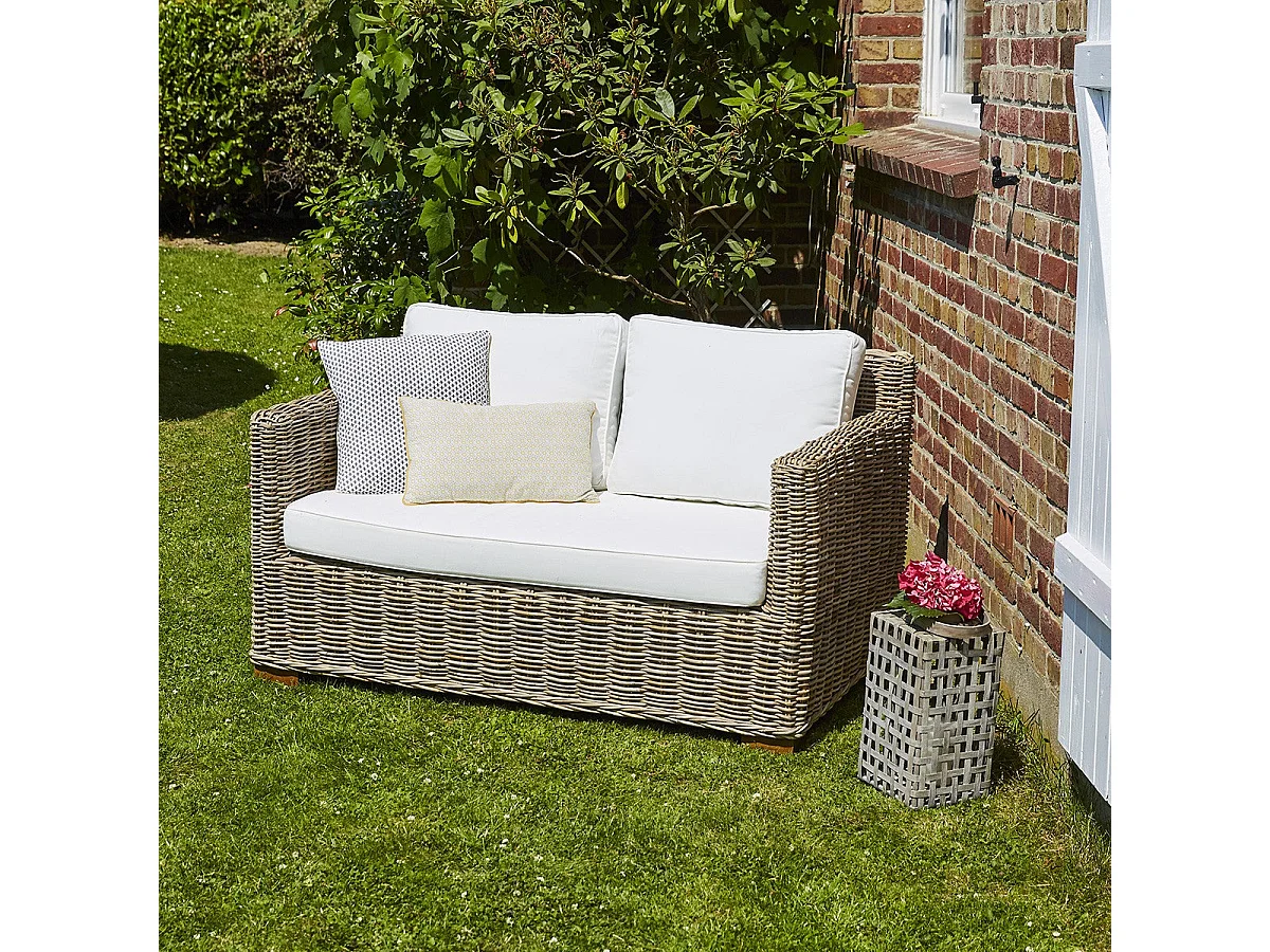 Salon de jardin bas en kubu naturel