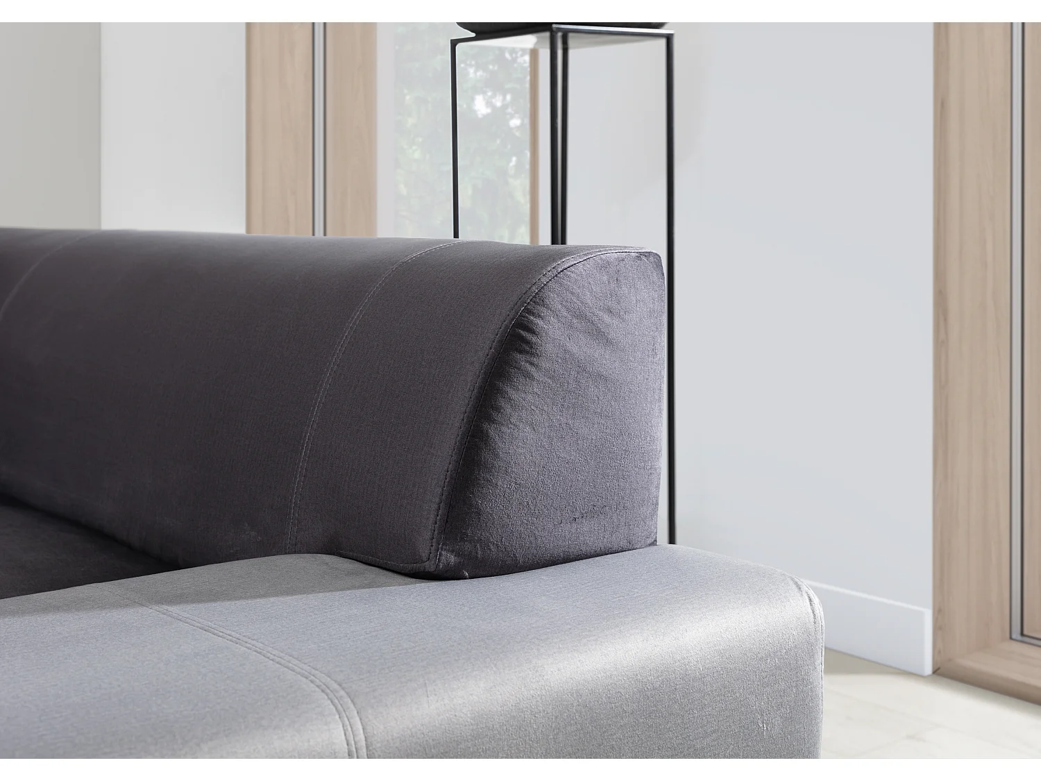 Canapé convertible panoramique bi matières tissu gris clair et simili cuir blanc avec coffre de rangement Houston 320cm-Coffre de rangement à gauche