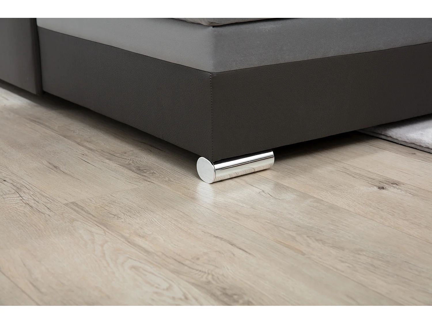 Canapé convertible panoramique tissu bleu marine et simili gris méridienne à gauche Diana 340cm