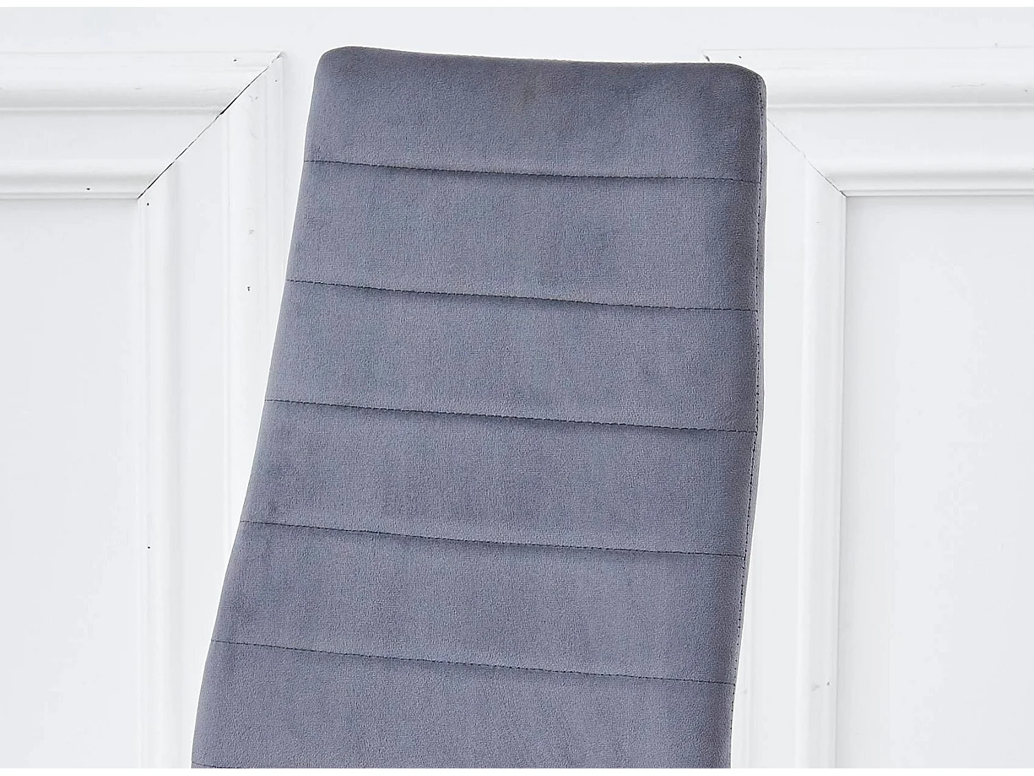 Chaise velours gris matelassé et pieds acier noir Roba - Lot de 6