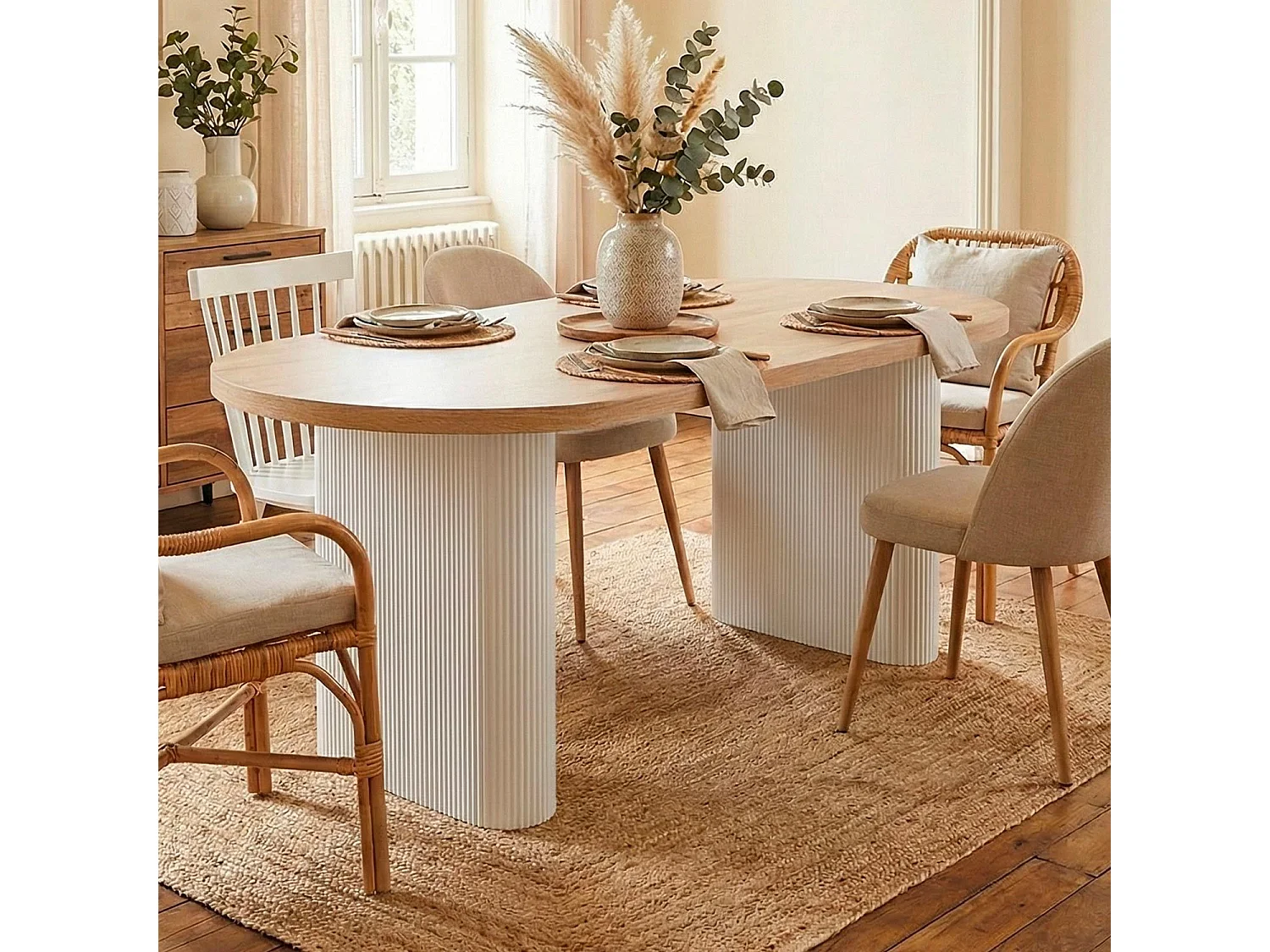 Table ovale Burundi avec pieds design style colonnes Bois Sonoma et Blanc