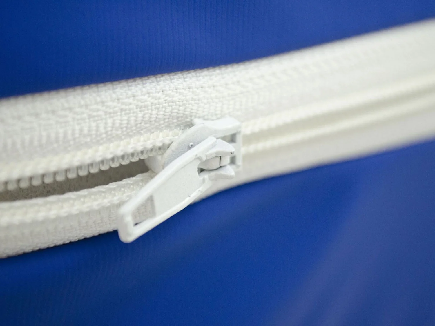 Colchón 105X180 | Häusbed | Colchón Geriátrico Density | Altura 15cm| Núcleo HR Air Alta Densidad | Antiescaras Desenfundable | Firmeza Alta