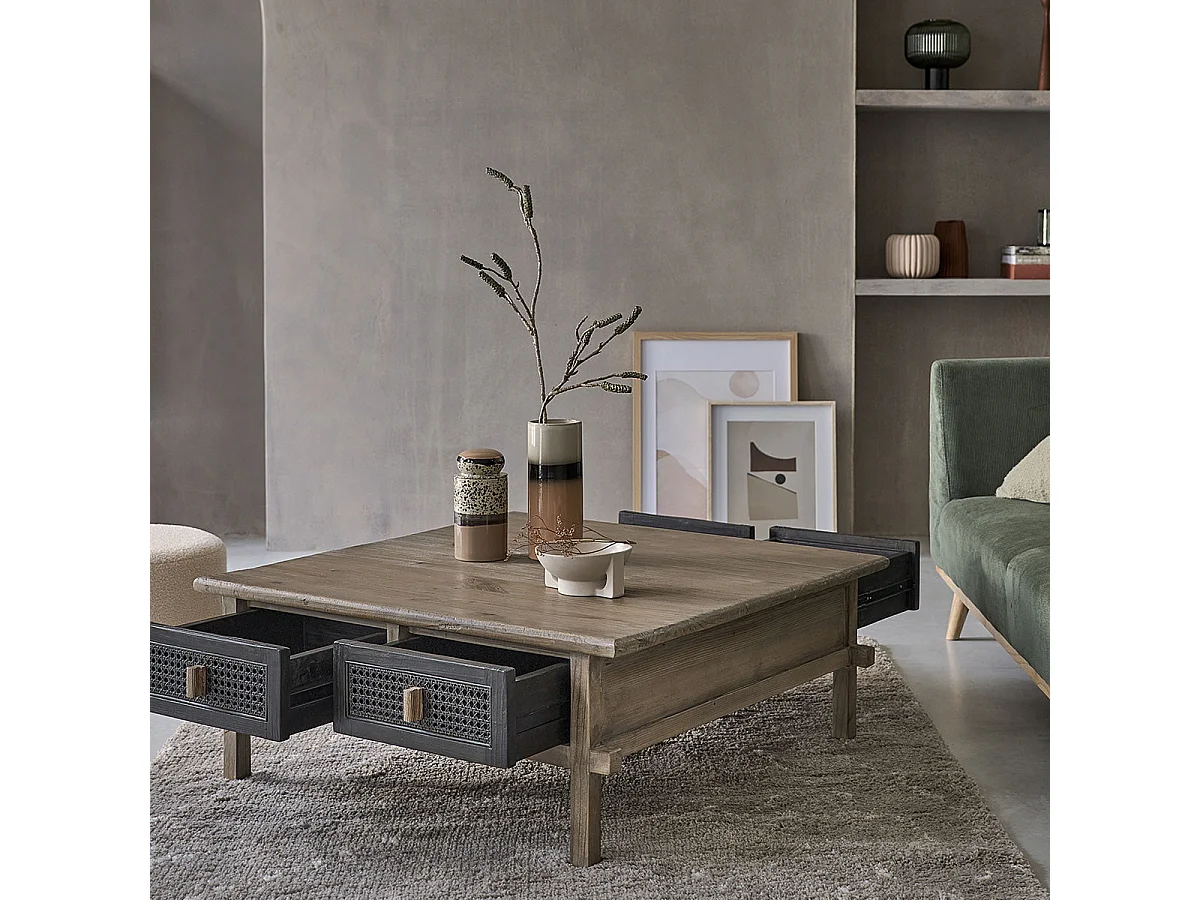 Tavolino in legno massello di pino riciclato