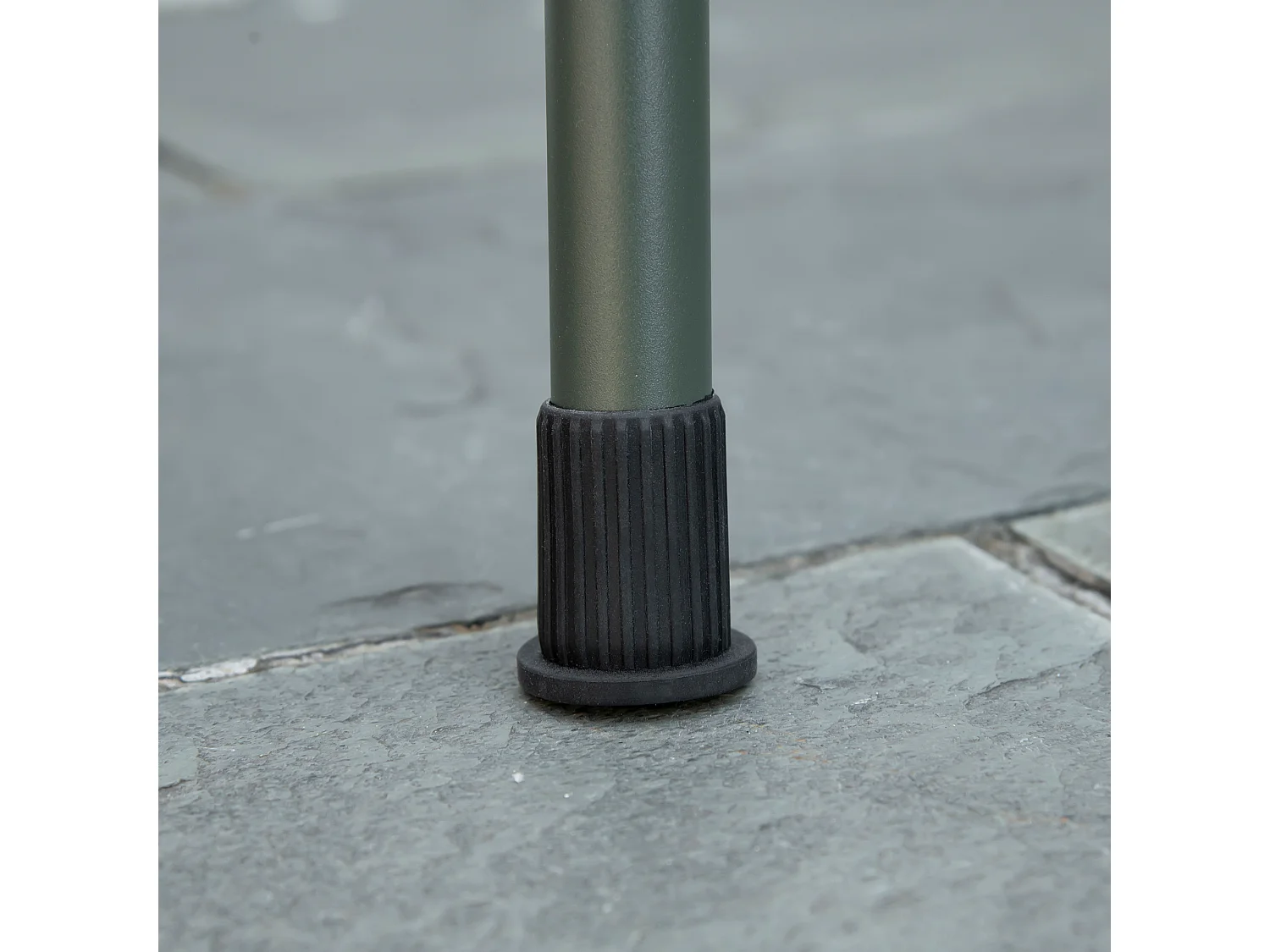 Barbecue à charbon portable - 2 grilles, 2 paniers latéraux - dim. 77L x 30l x 70H cm - acier émaillé vert